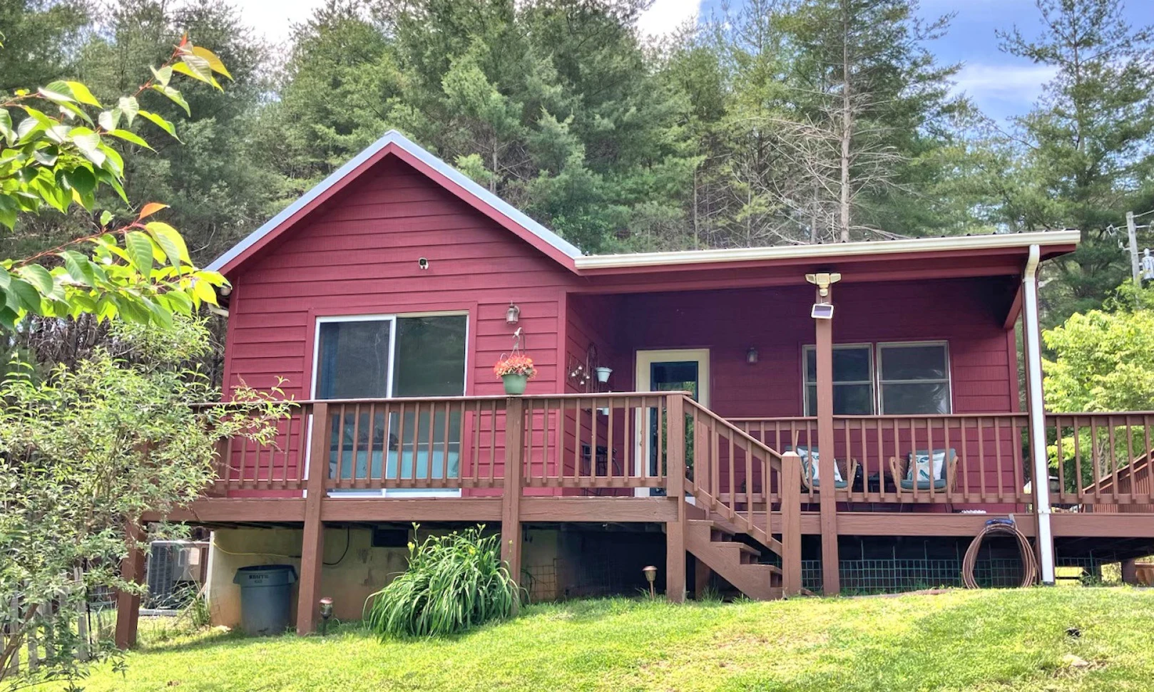 Image number 1 for the current listing