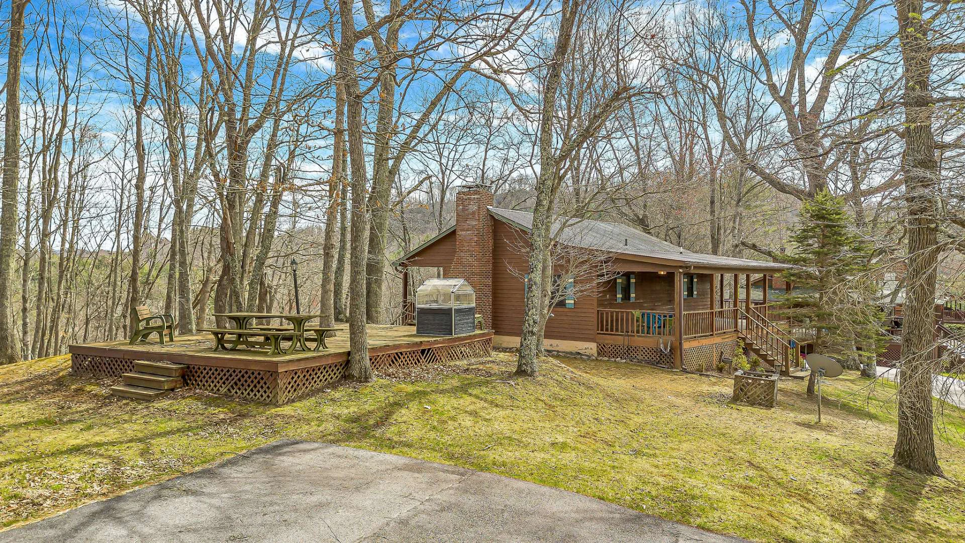 Image number 2 for the current listing
