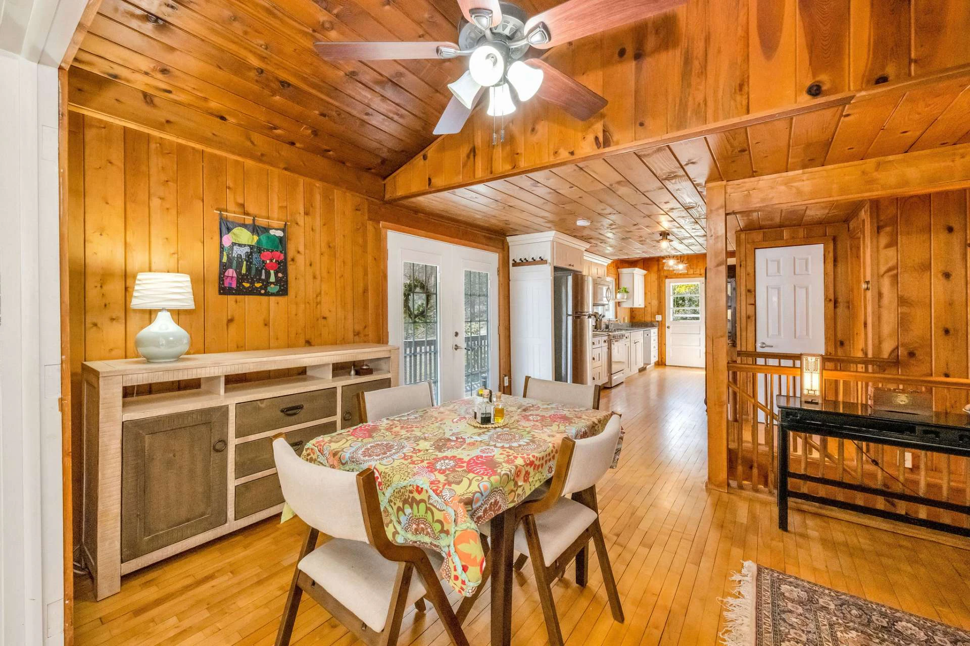 Image number 11 for the current listing