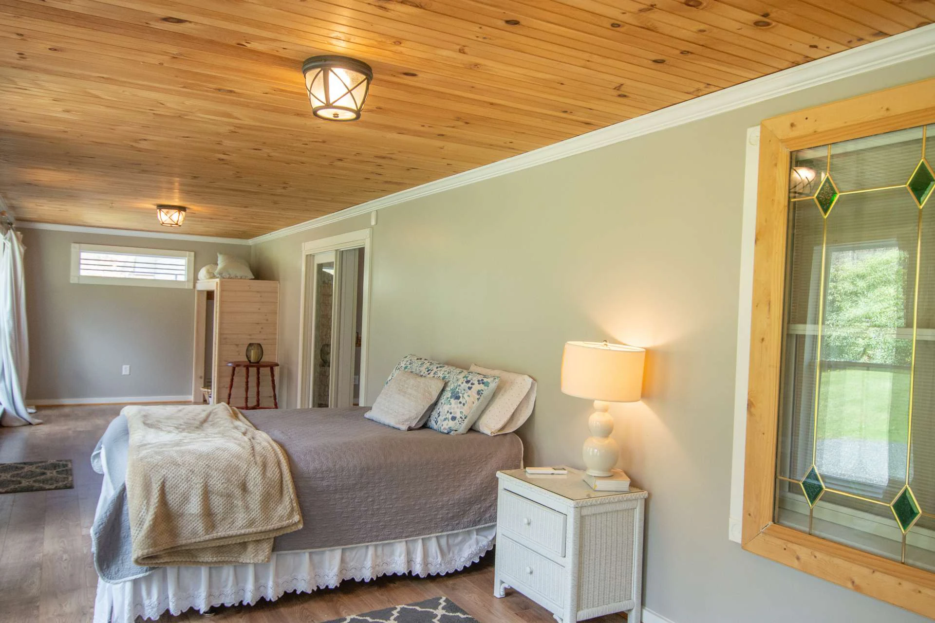 Image number 9 for the current listing