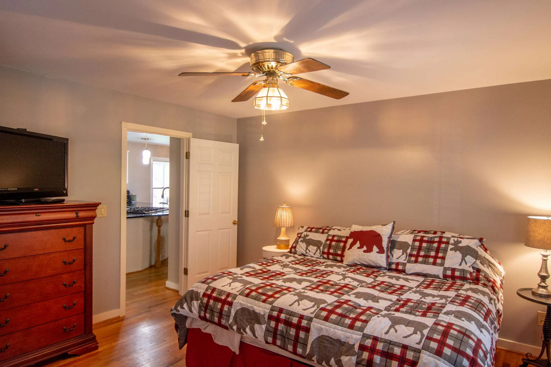 Image number 3 for the current listing