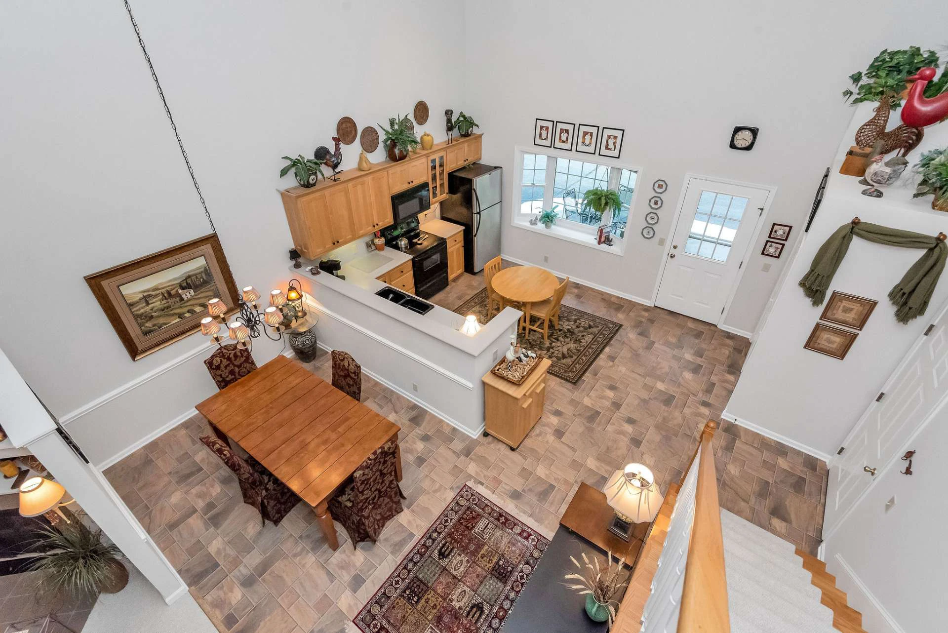 Image number 5 for the current listing