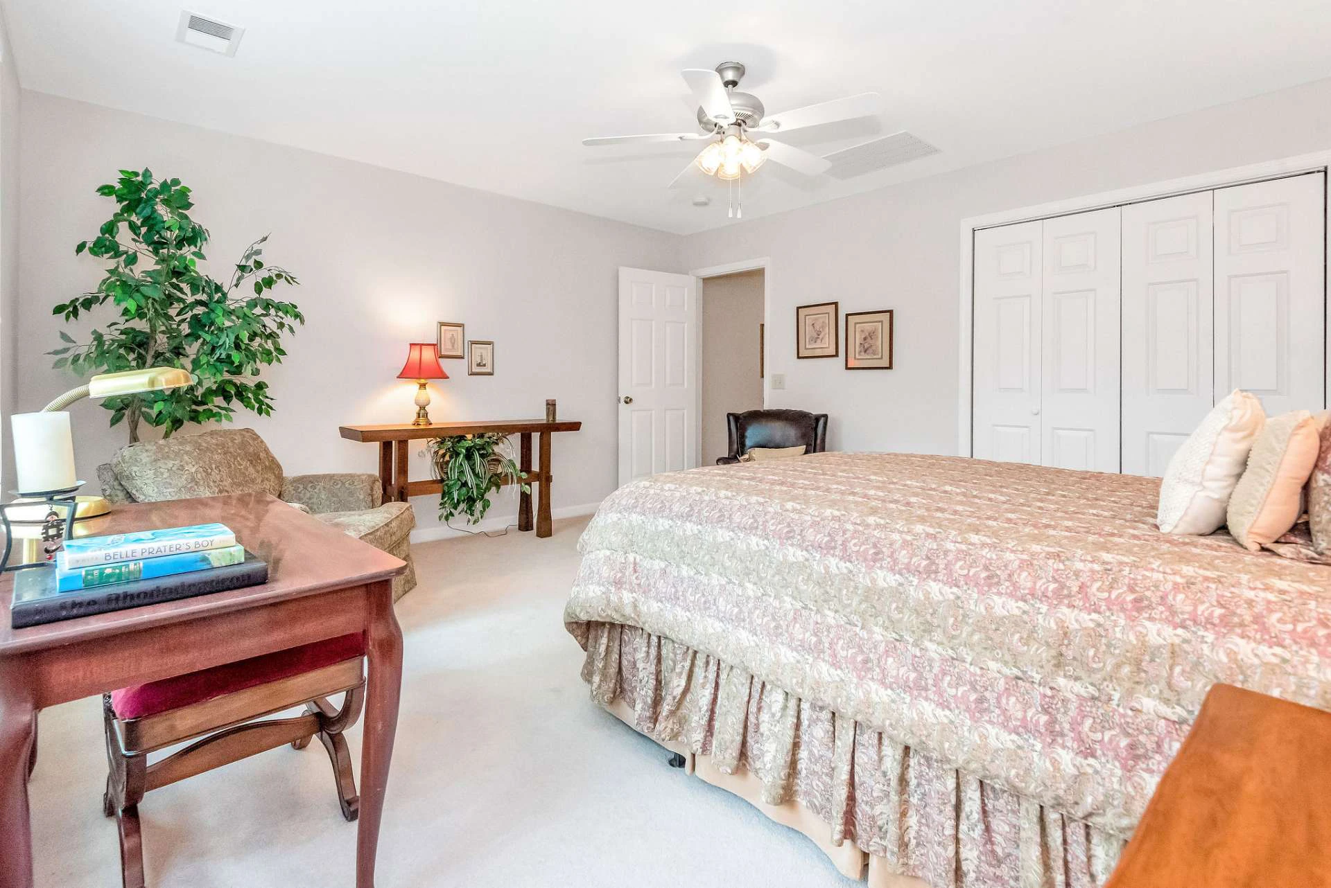 Image number 14 for the current listing