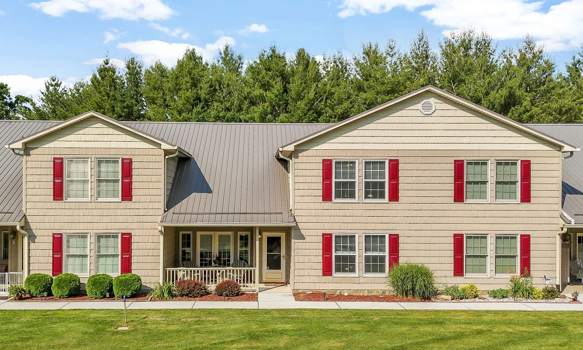 Image number 1 for the current listing