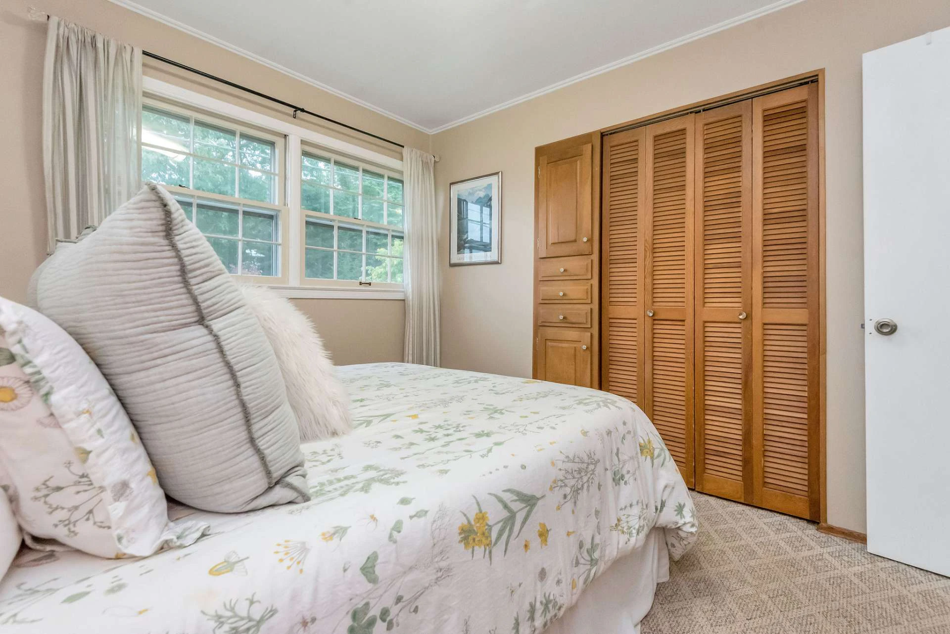 Image number 7 for the current listing