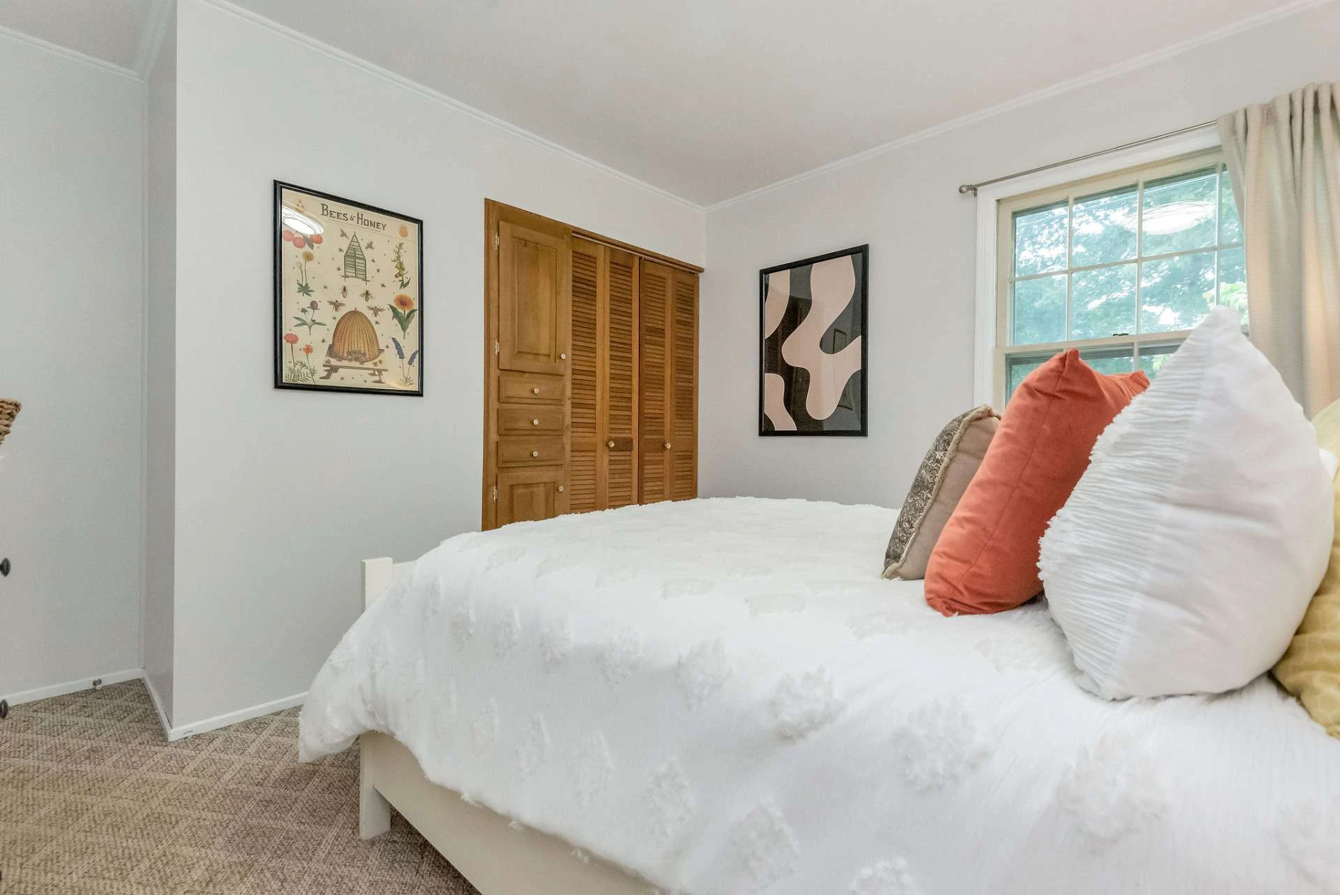 Image number 9 for the current listing