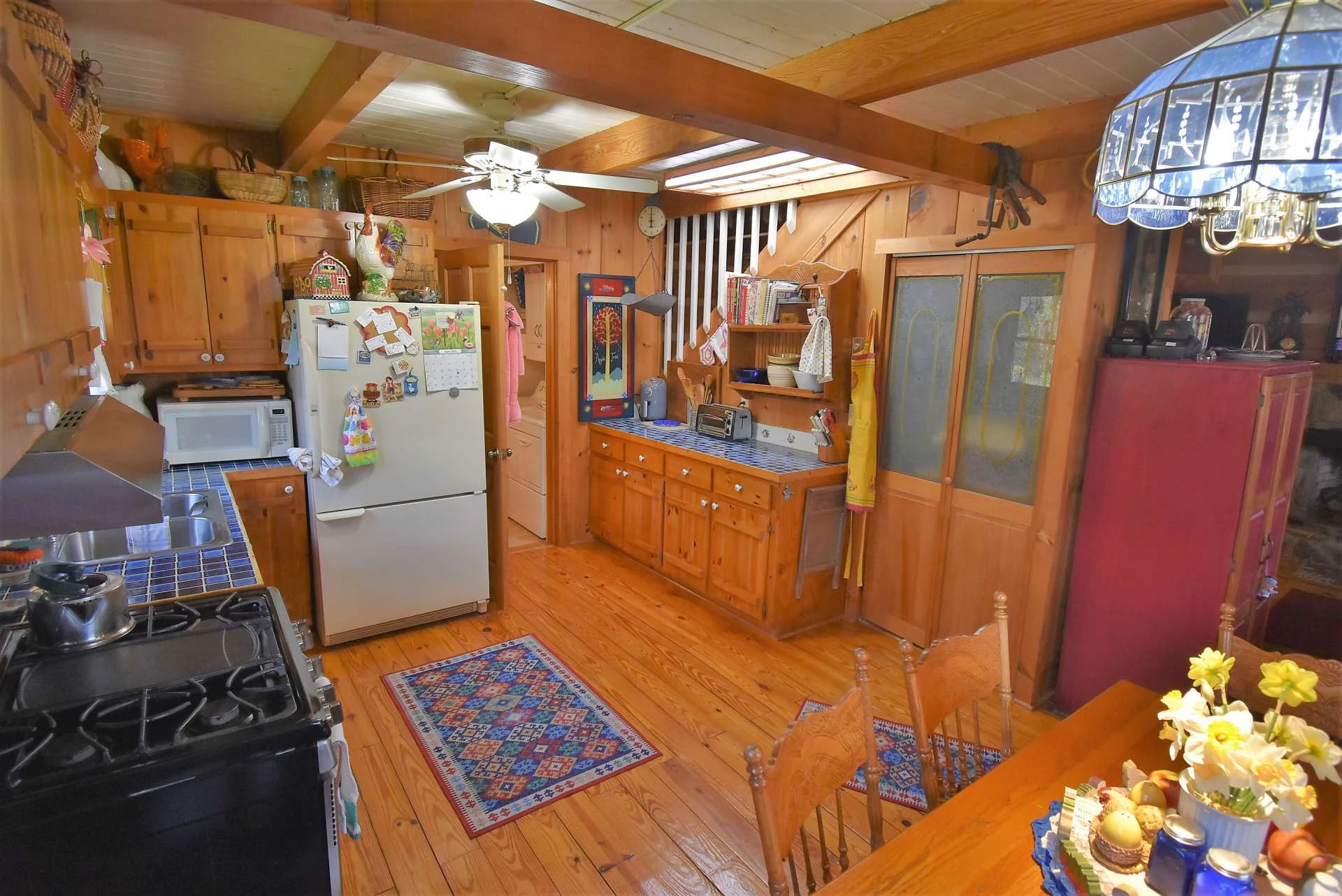 Image number 19 for the current listing
