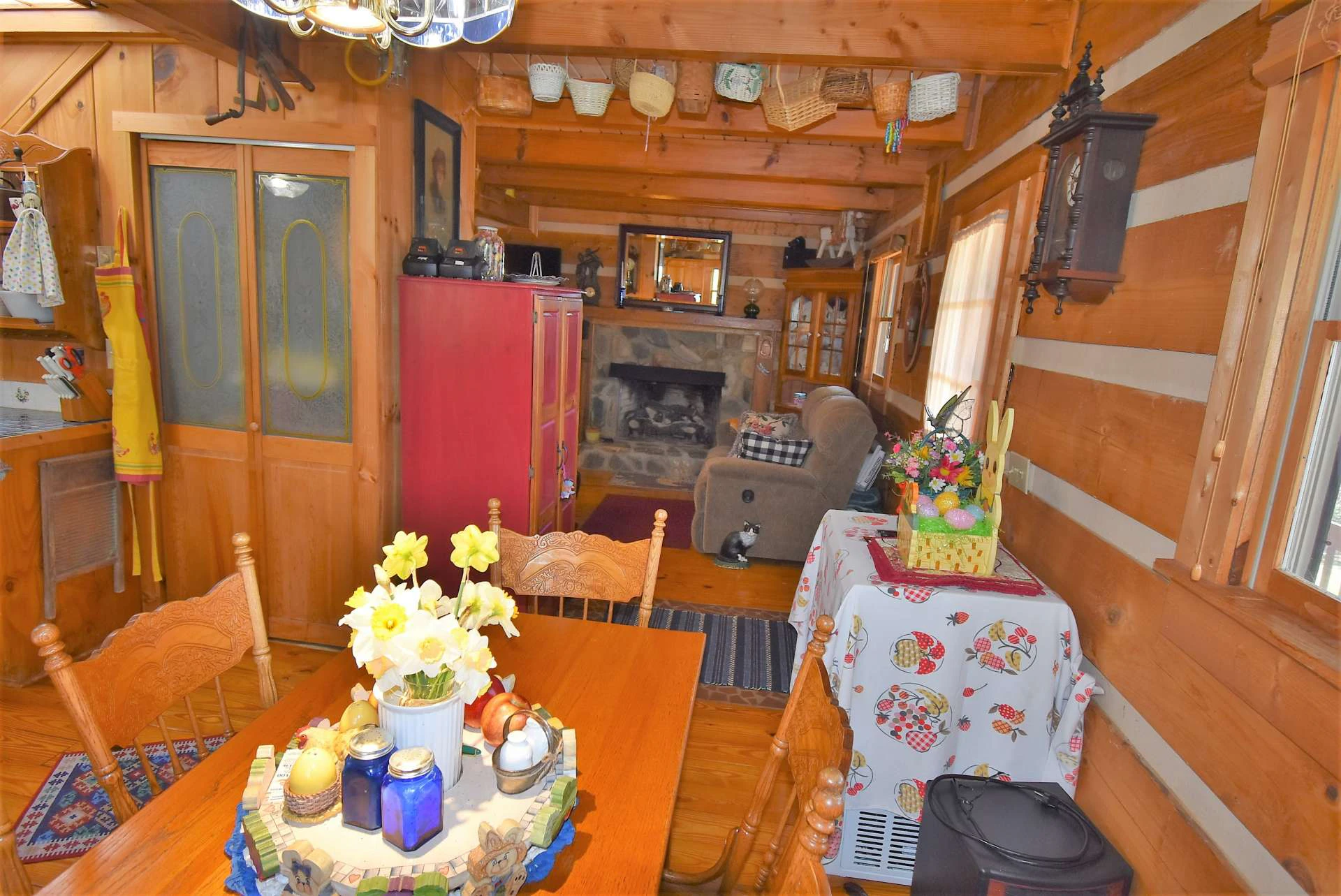 Image number 2 for the current listing