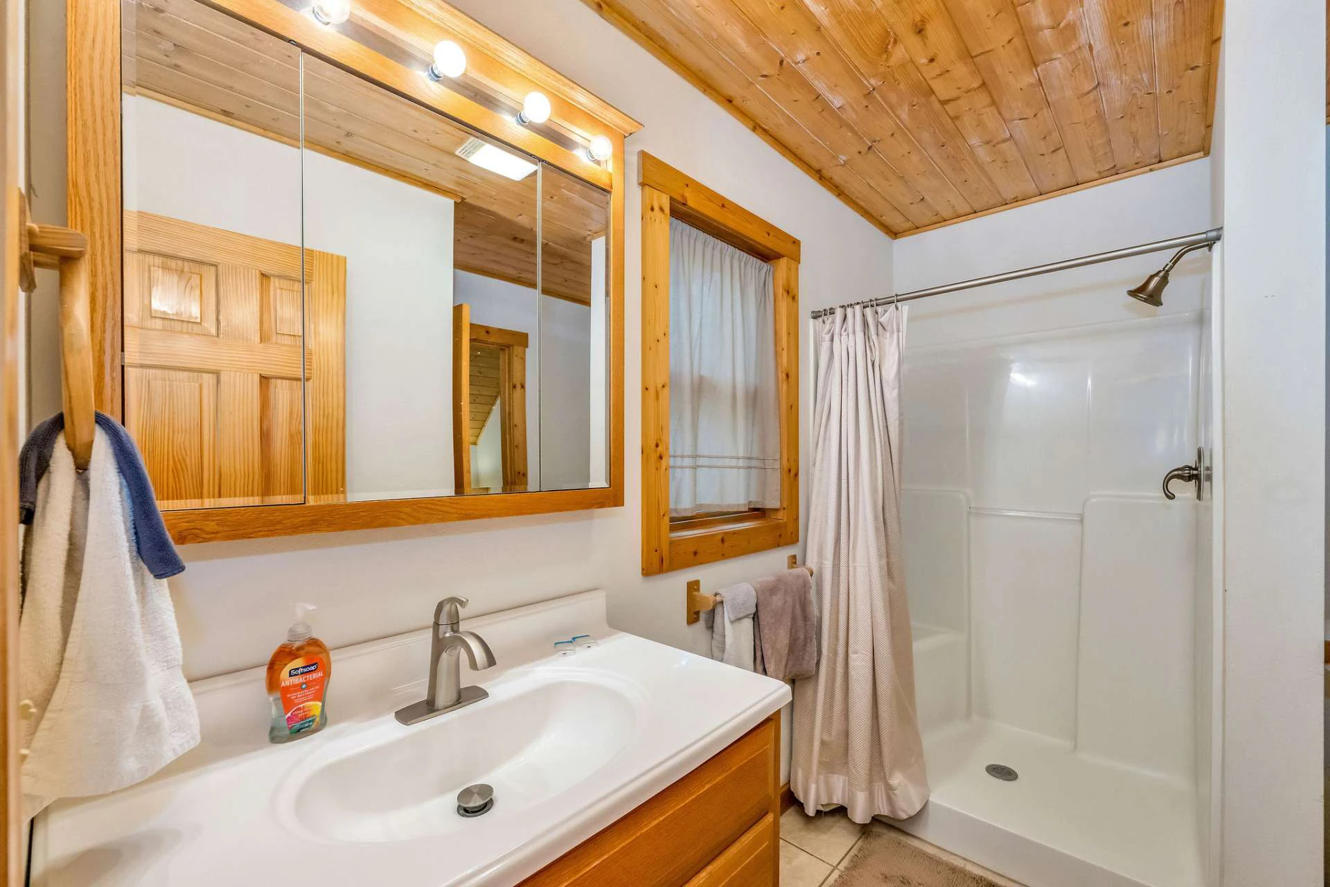 Image number 4 for the current listing