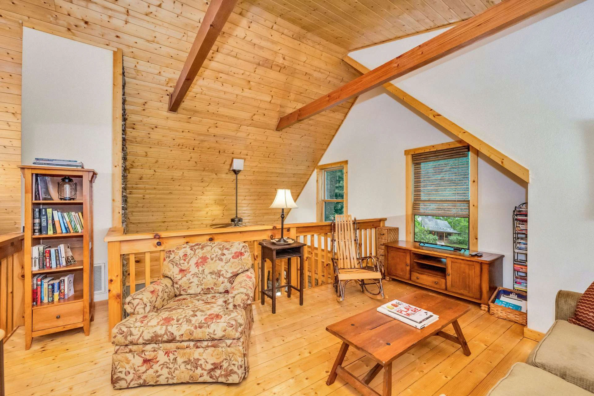 Image number 9 for the current listing