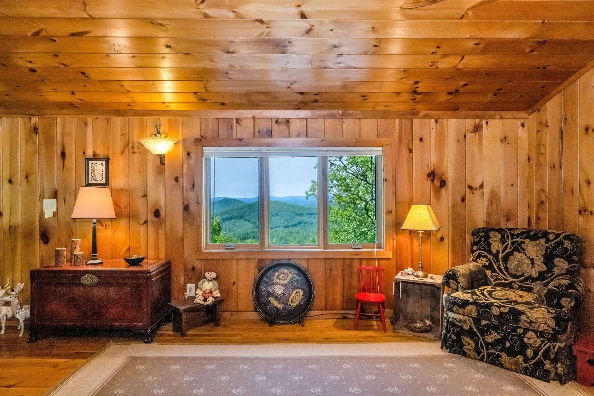 Image number 3 for the current listing
