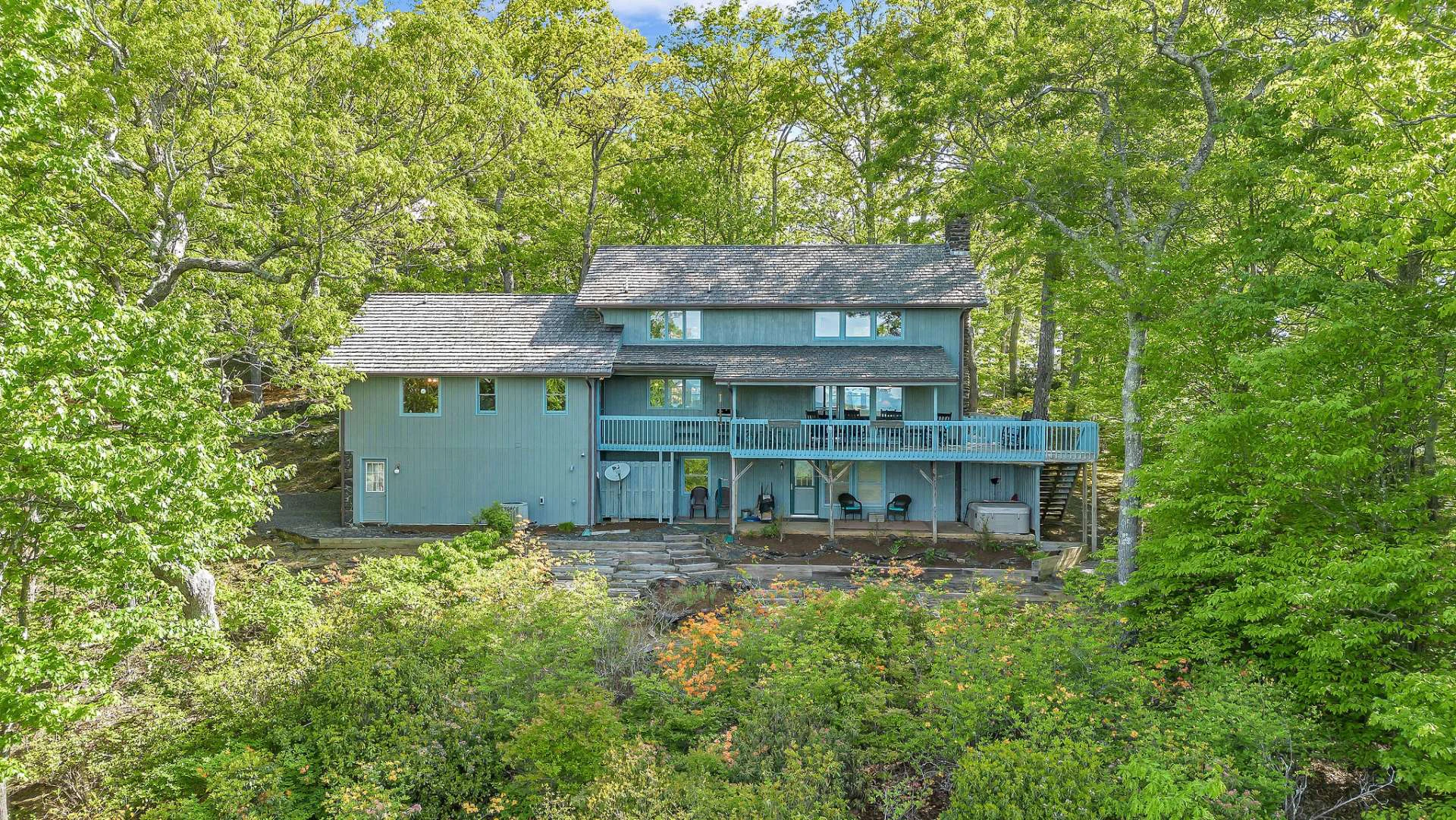 Image number 21 for the current listing
