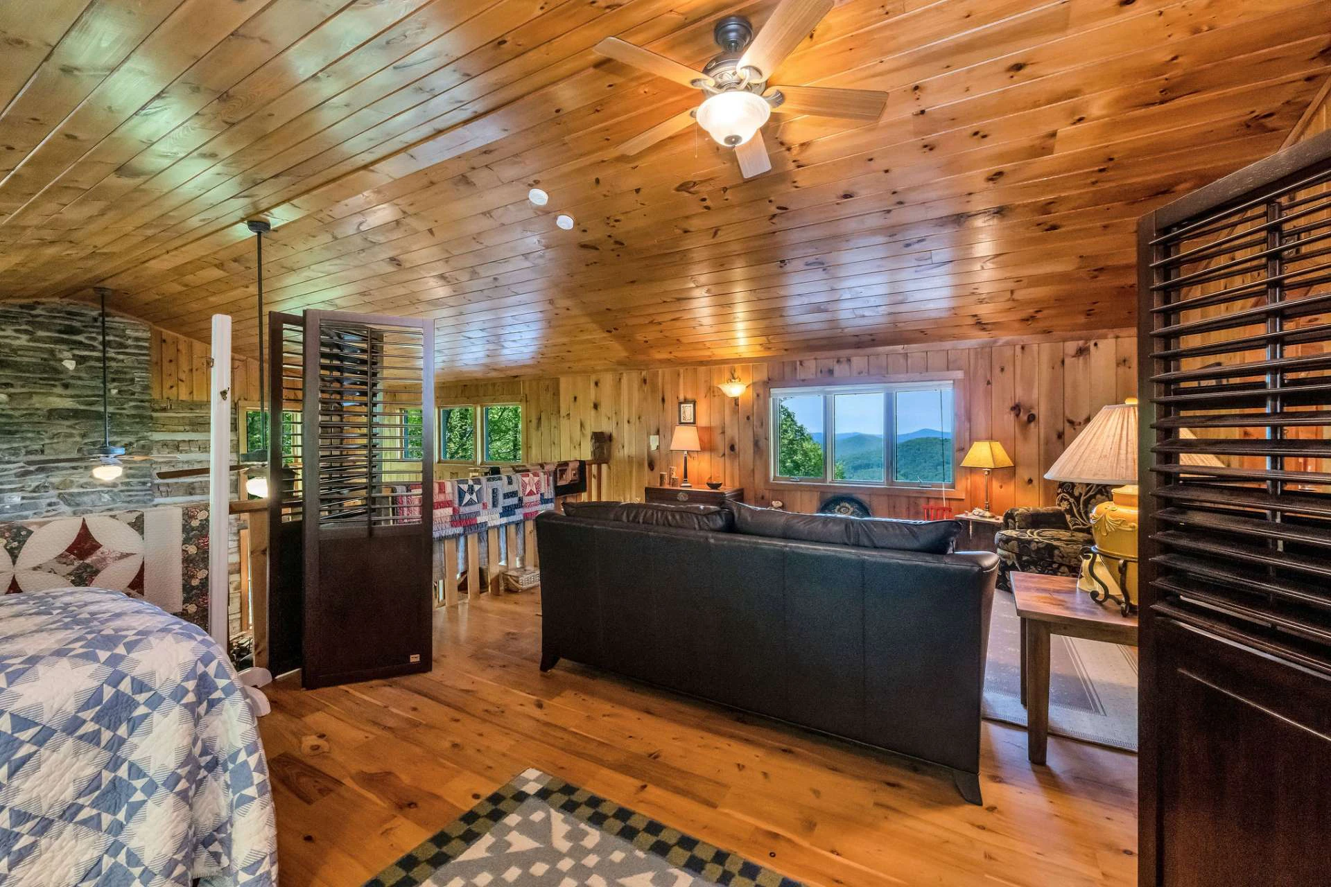Image number 8 for the current listing