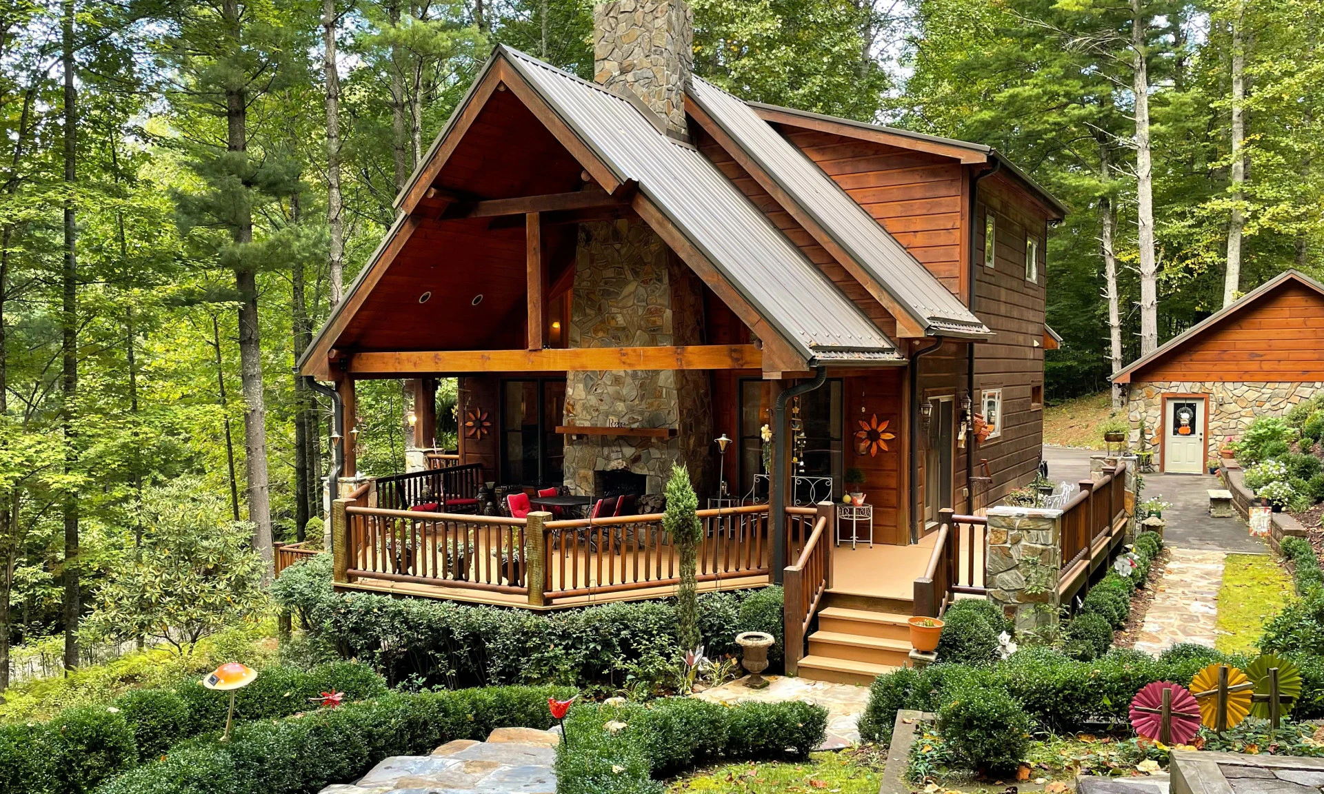 Image number 1 for the current listing