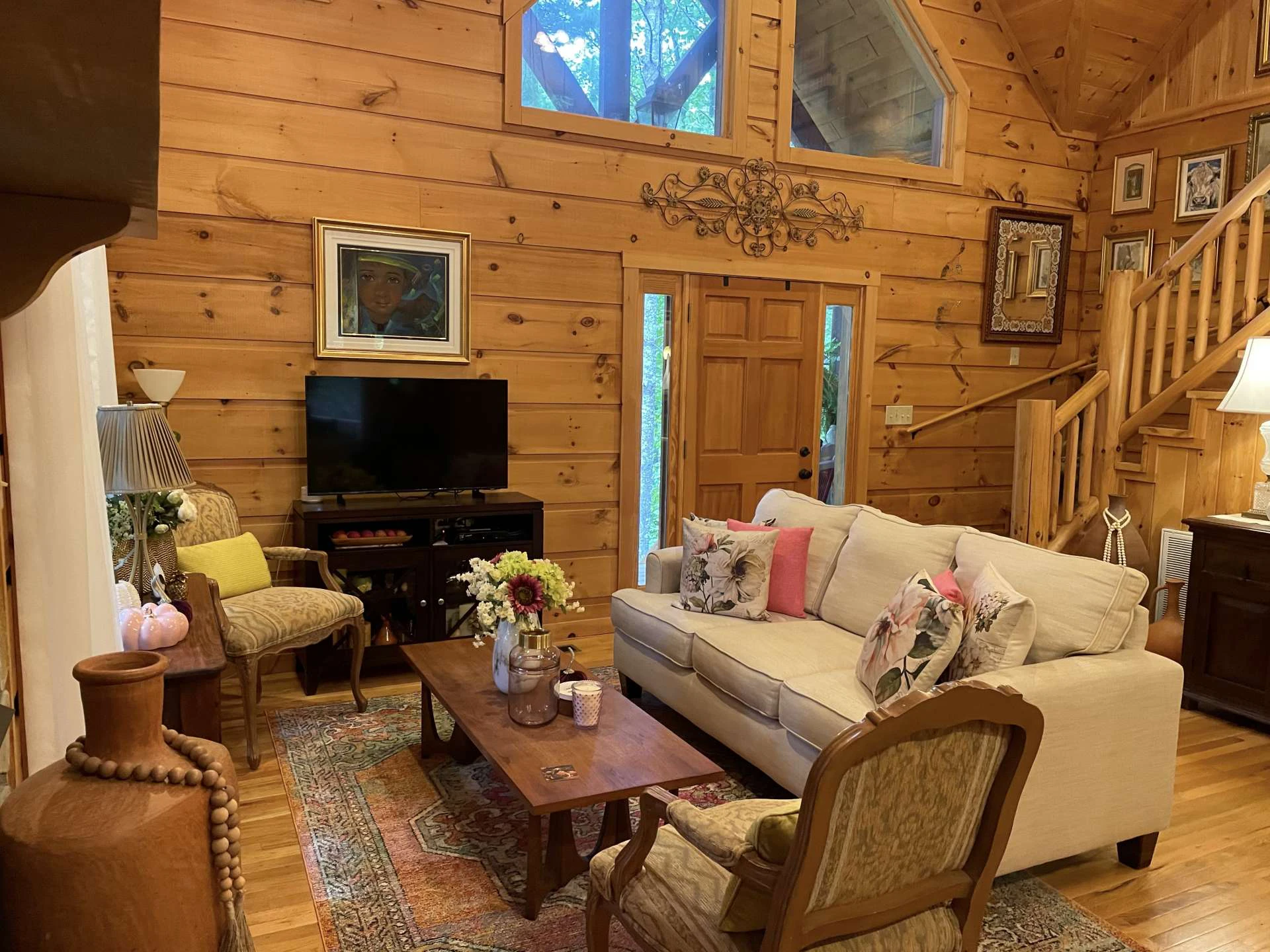 Image number 19 for the current listing