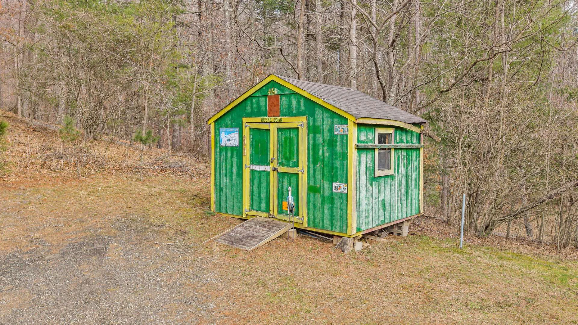 Image number 13 for the current listing