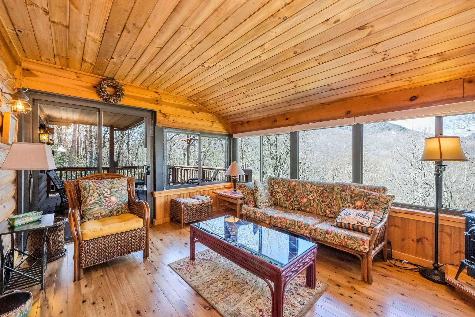 Image number 20 for the current listing