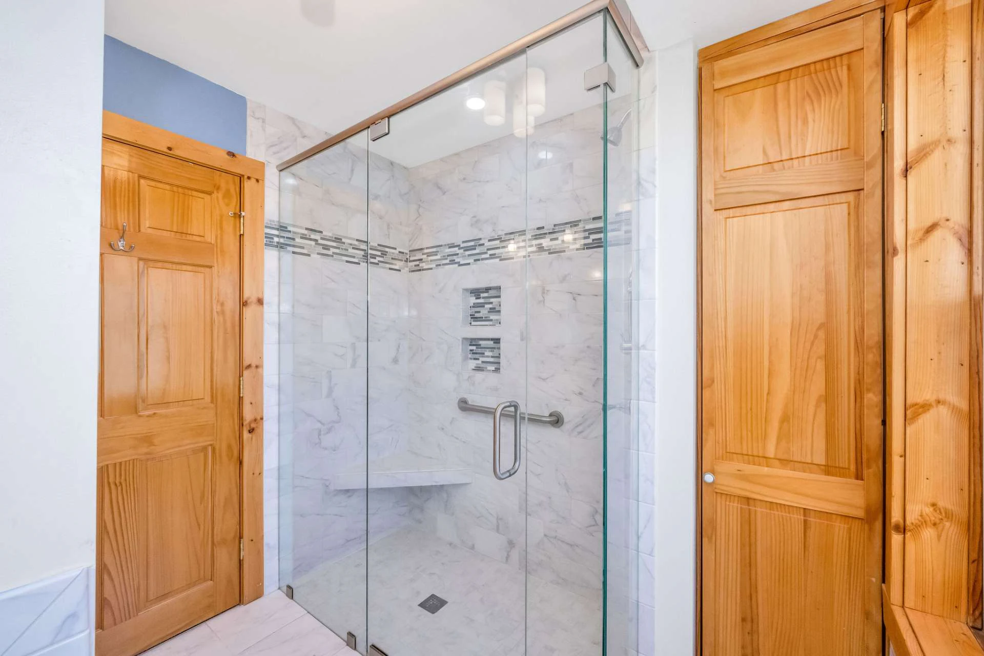 Image number 9 for the current listing