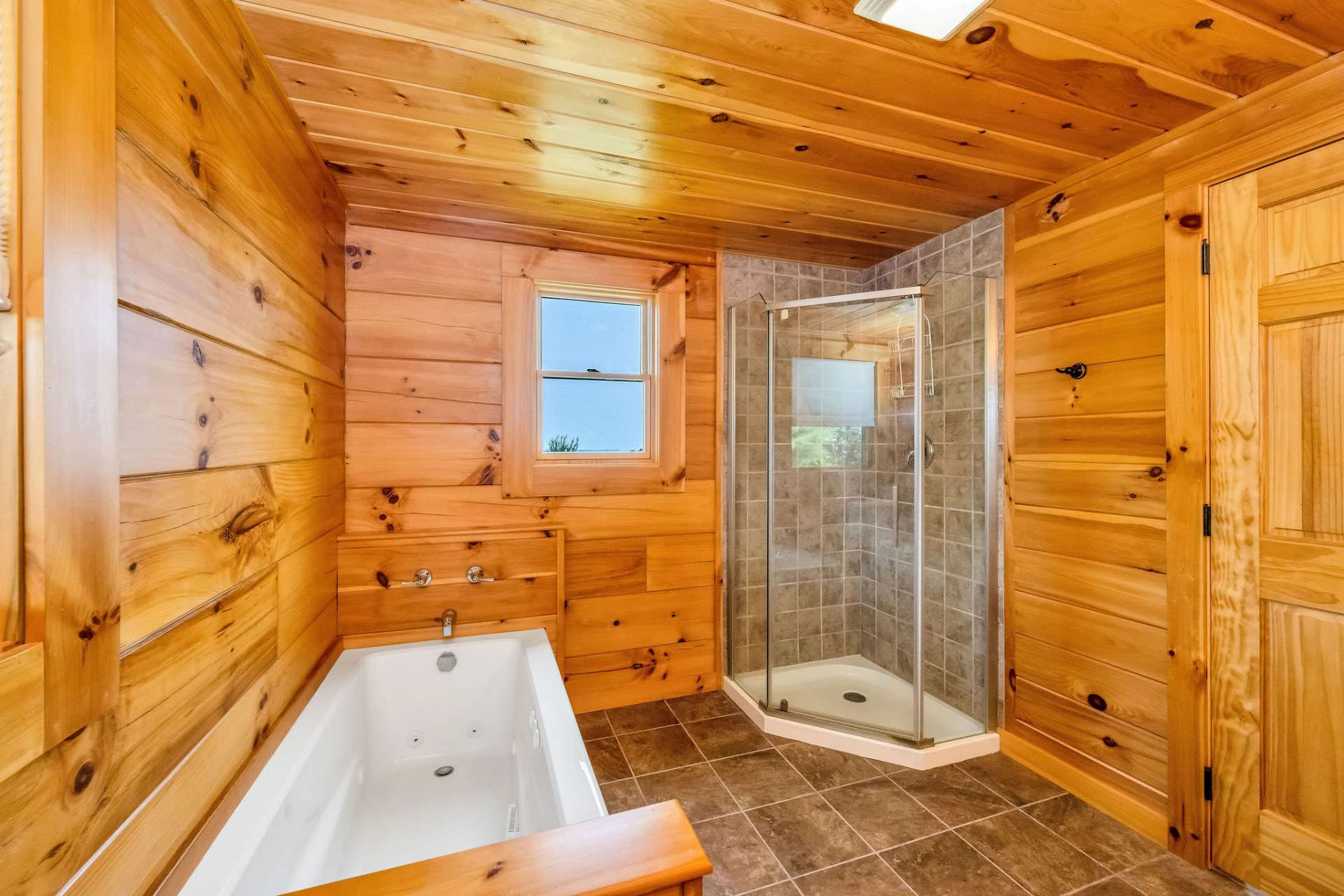 Image number 3 for the current listing