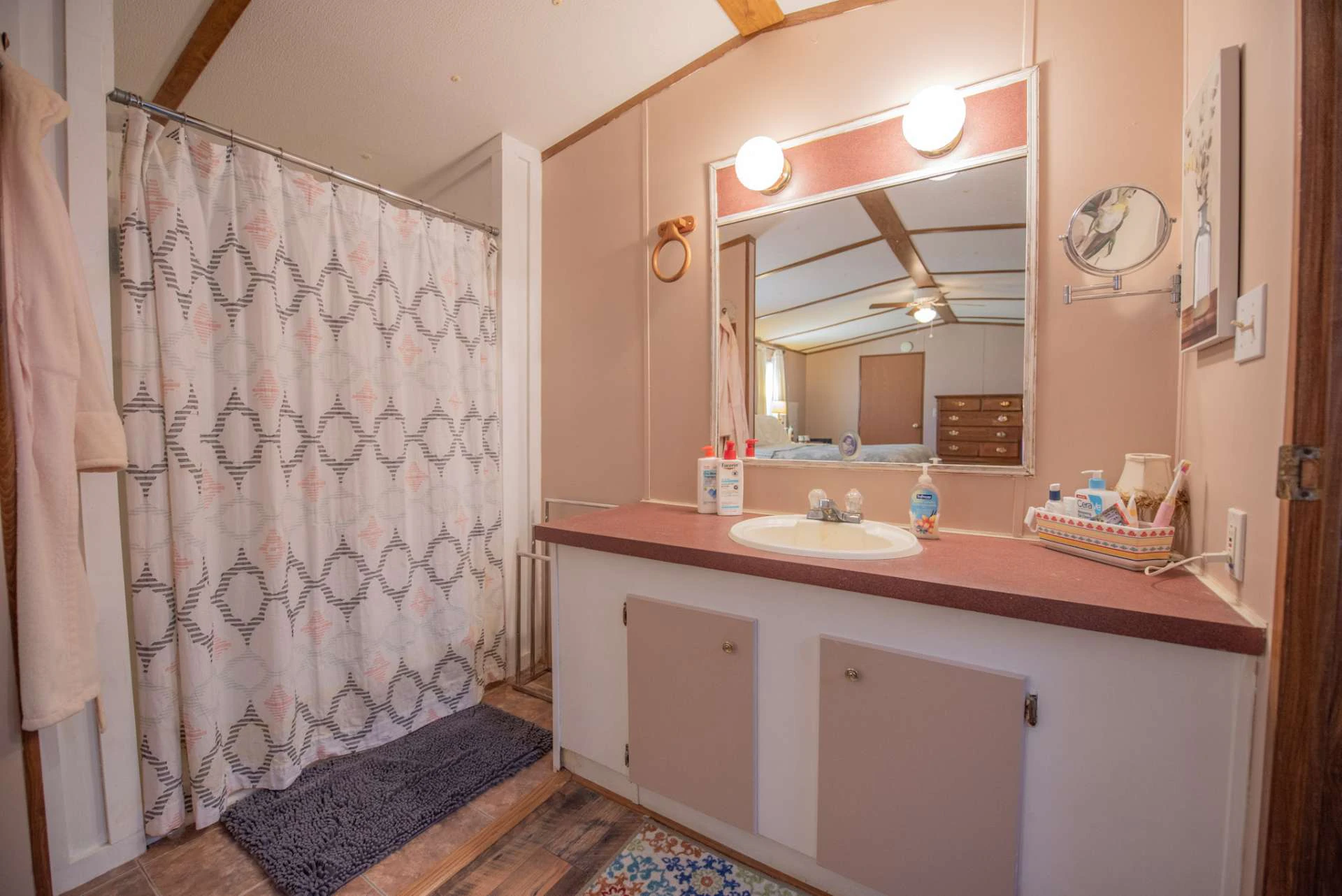 Image number 4 for the current listing