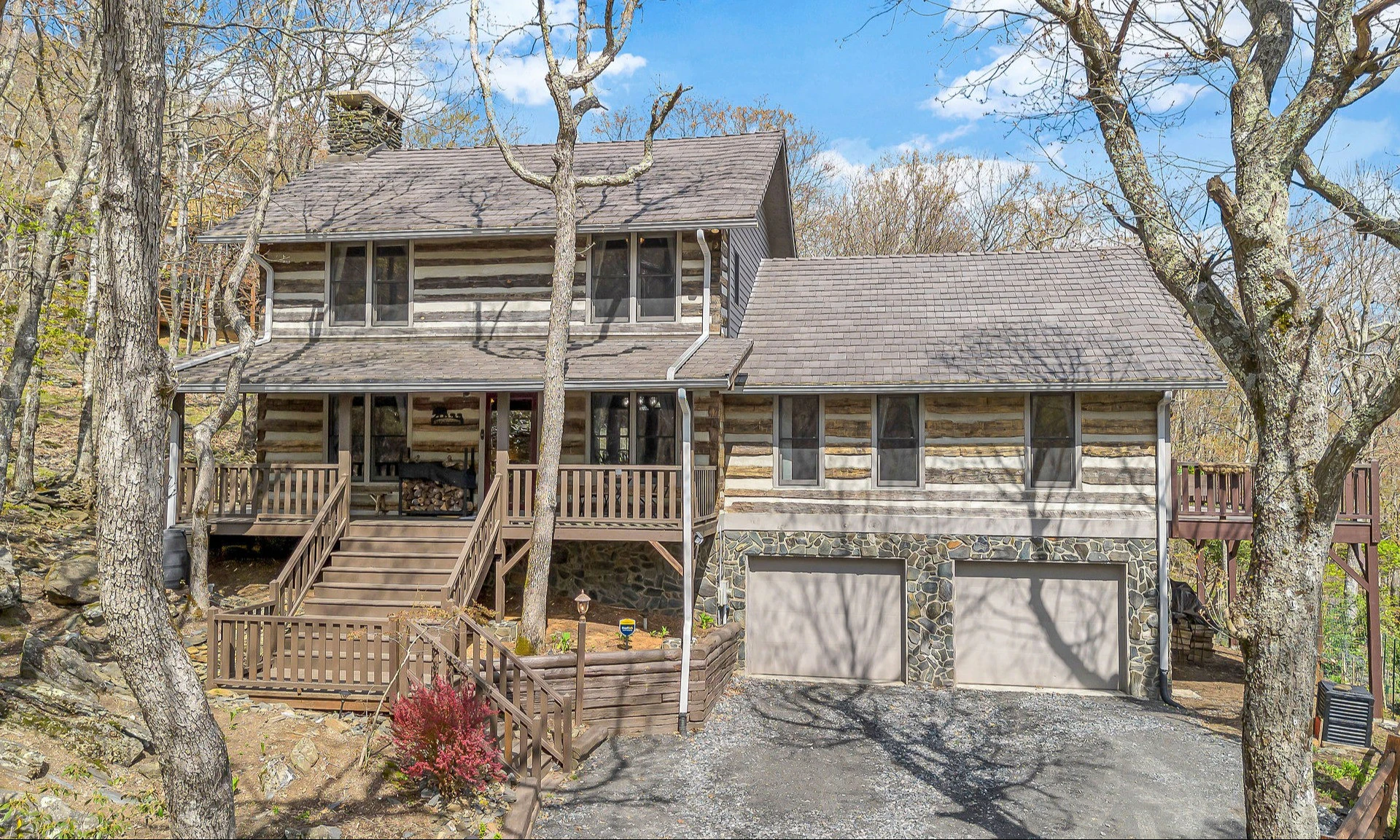 Image number 1 for the current listing