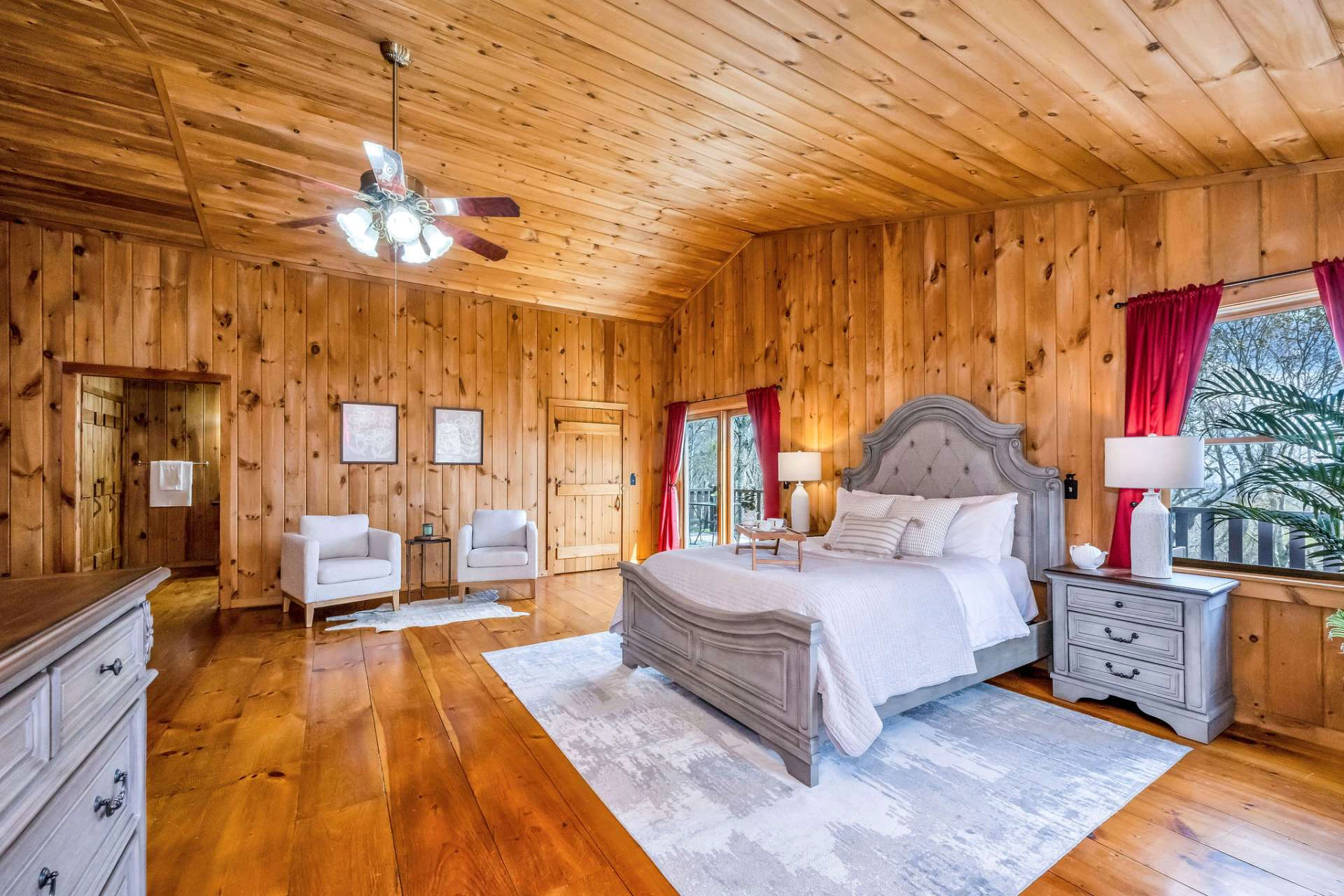 Image number 3 for the current listing