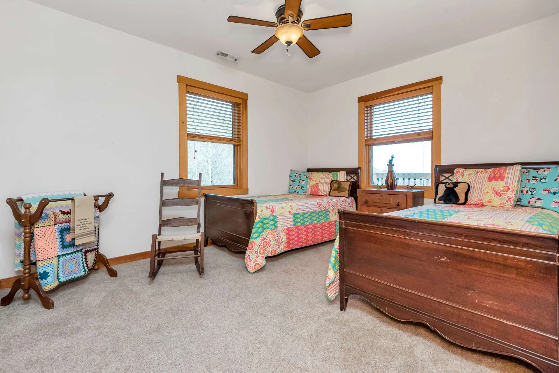 Image number 7 for the current listing