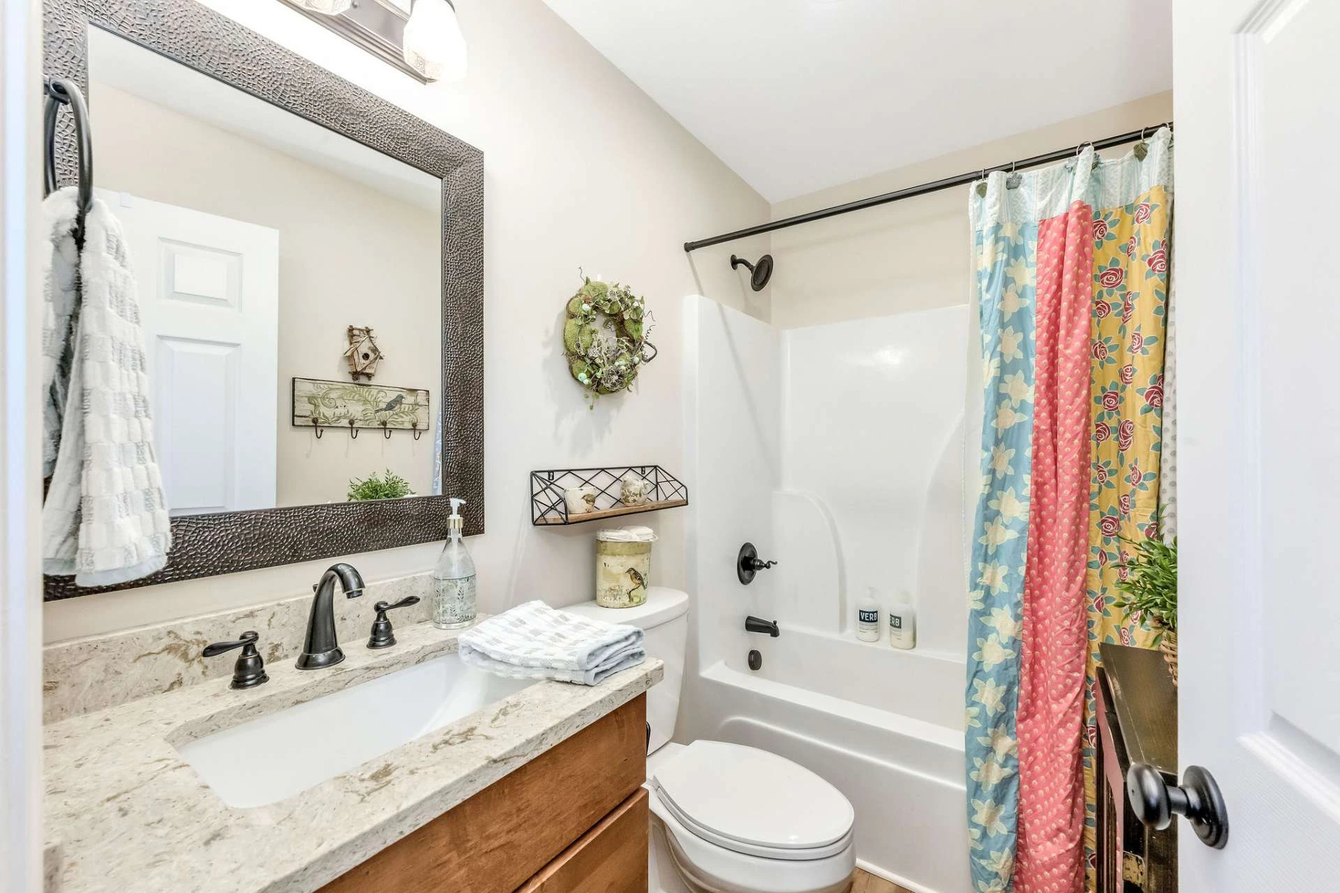 Image number 6 for the current listing