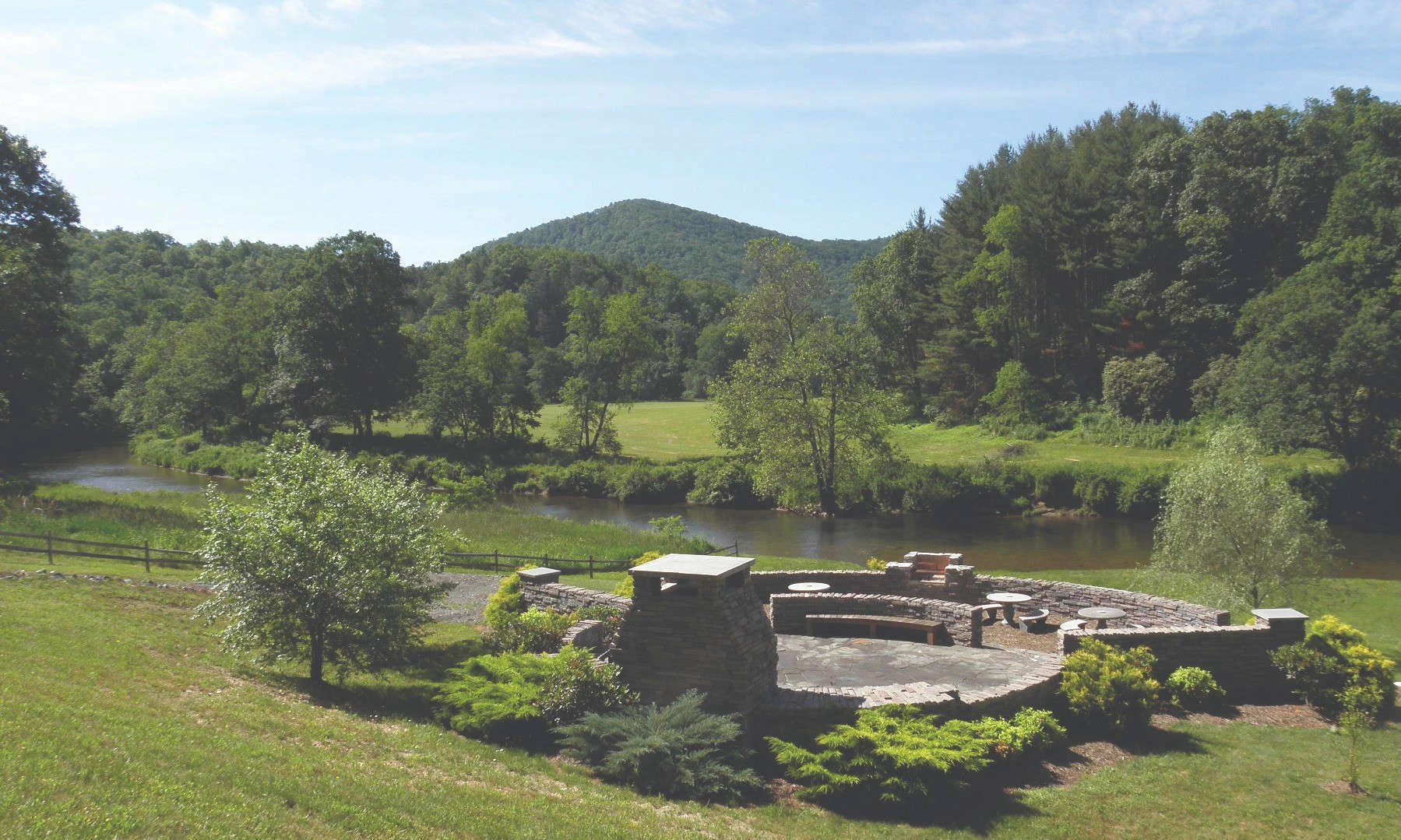 Image number 1 for the current listing