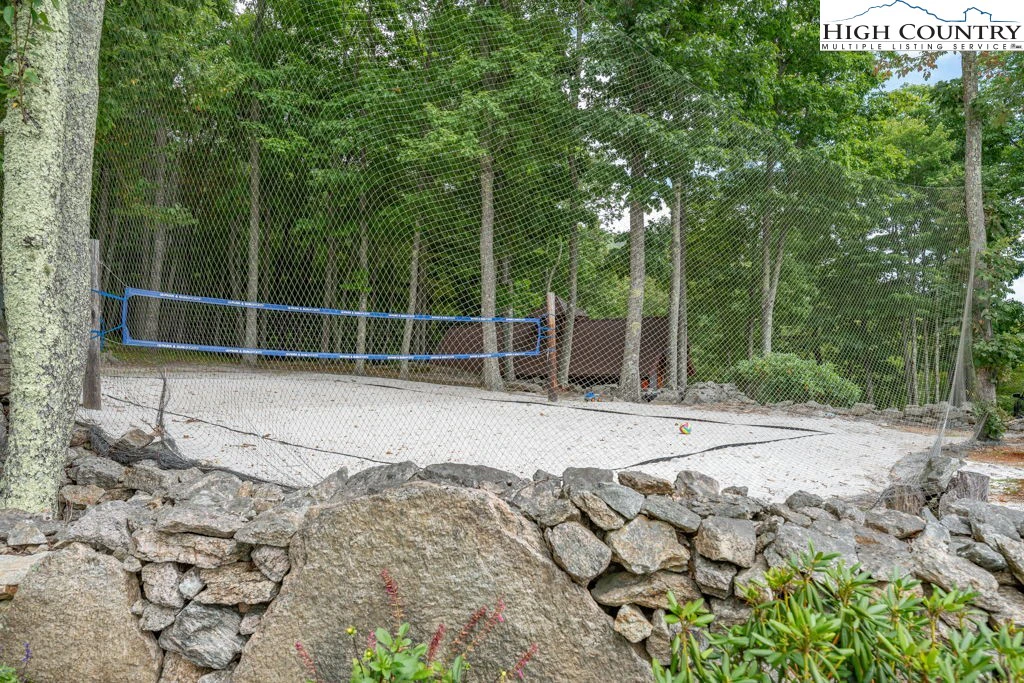 Image number 9 for the current listing