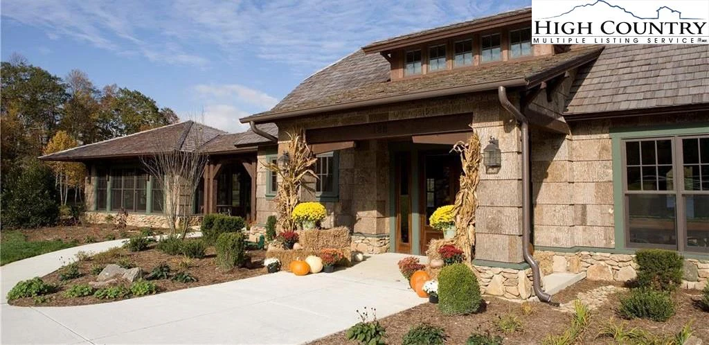 Image number 7 for the current listing