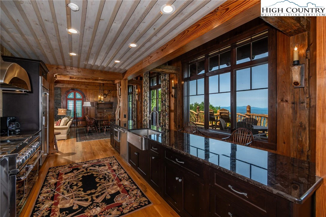 Image number 12 for the current listing