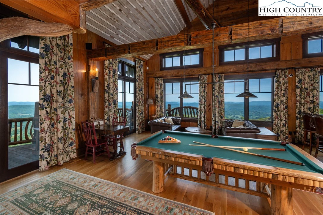 Image number 5 for the current listing