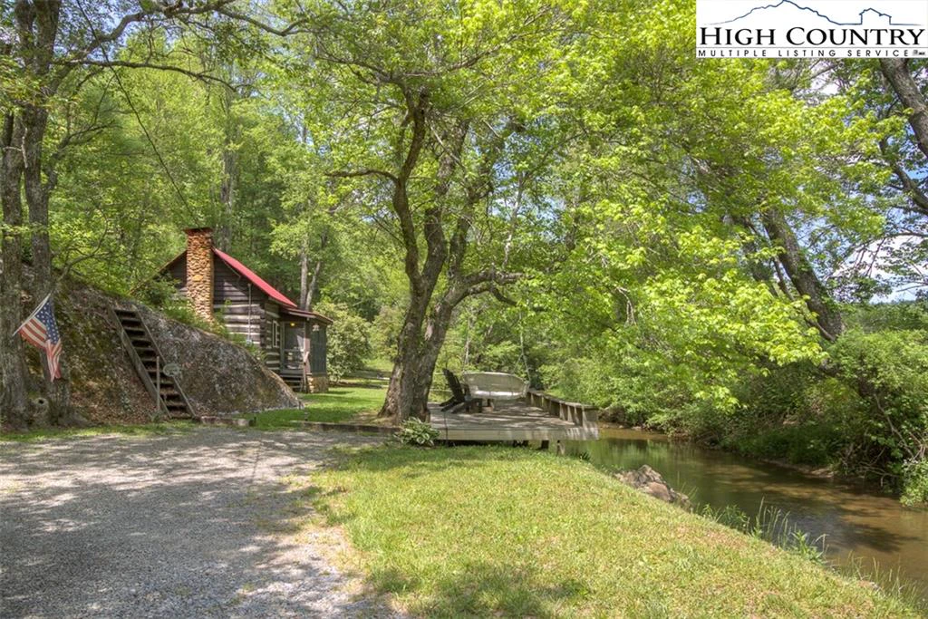 Image number 1 for the current listing
