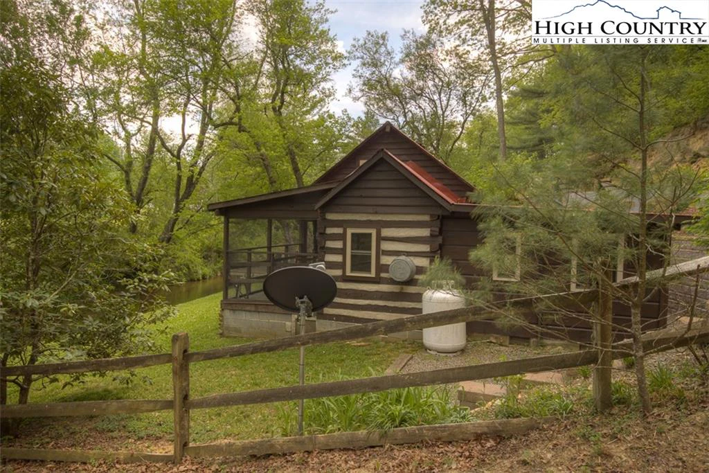 Image number 20 for the current listing
