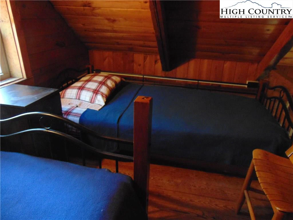 Image number 12 for the current listing
