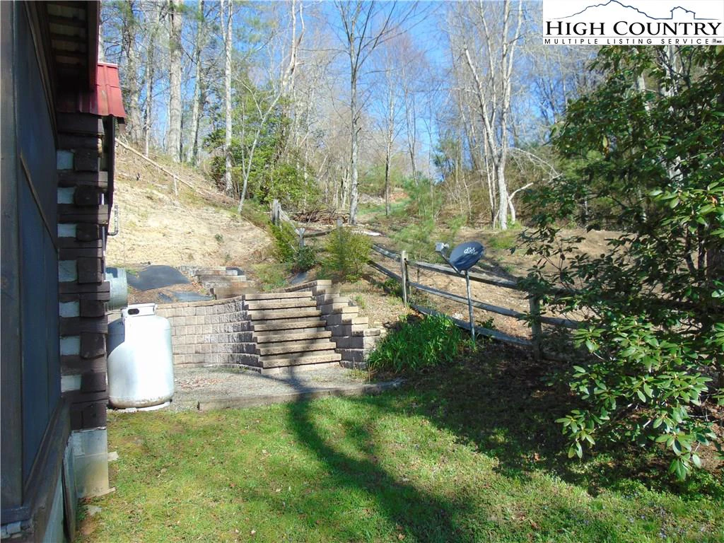 Image number 8 for the current listing