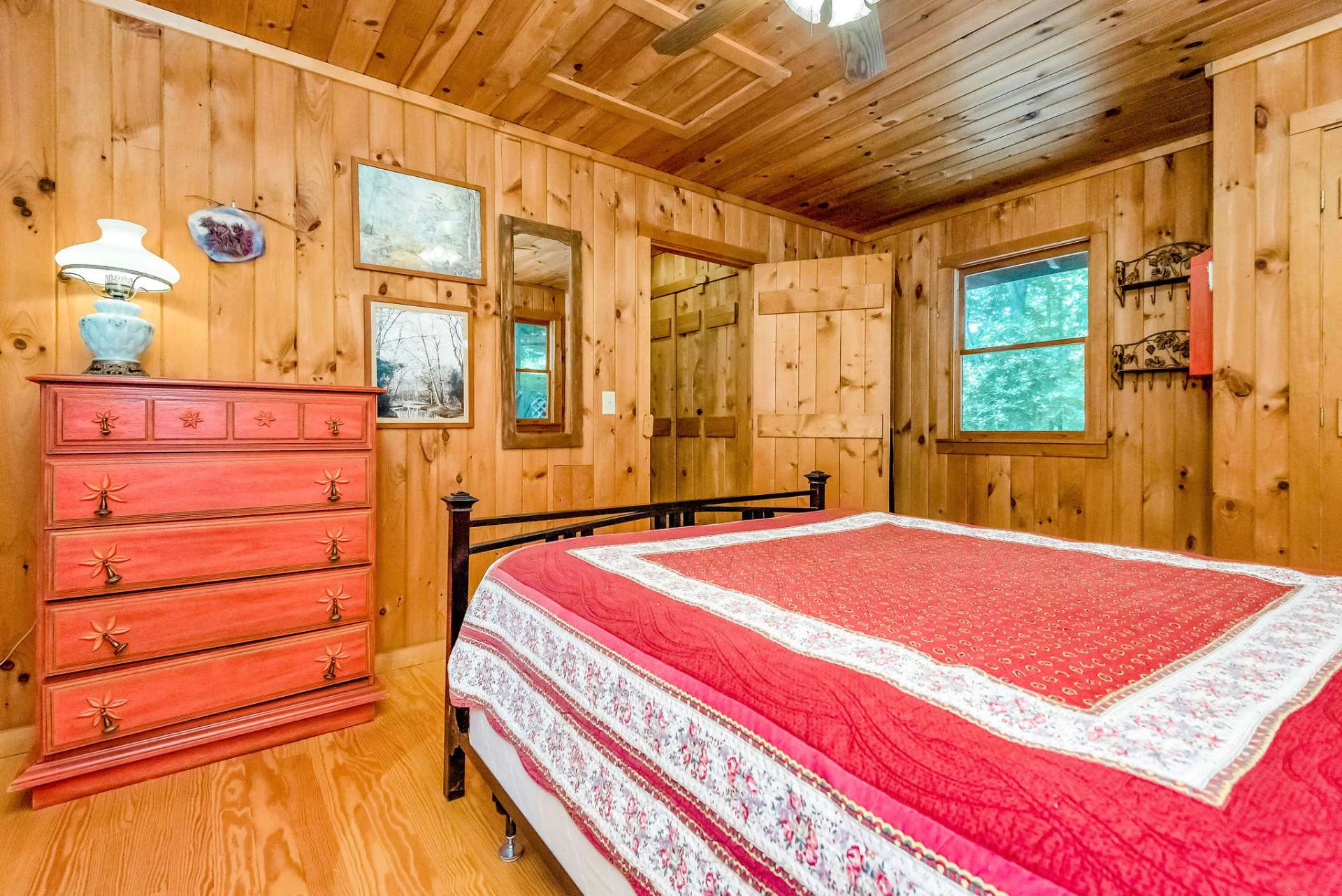 Image number 2 for the current listing