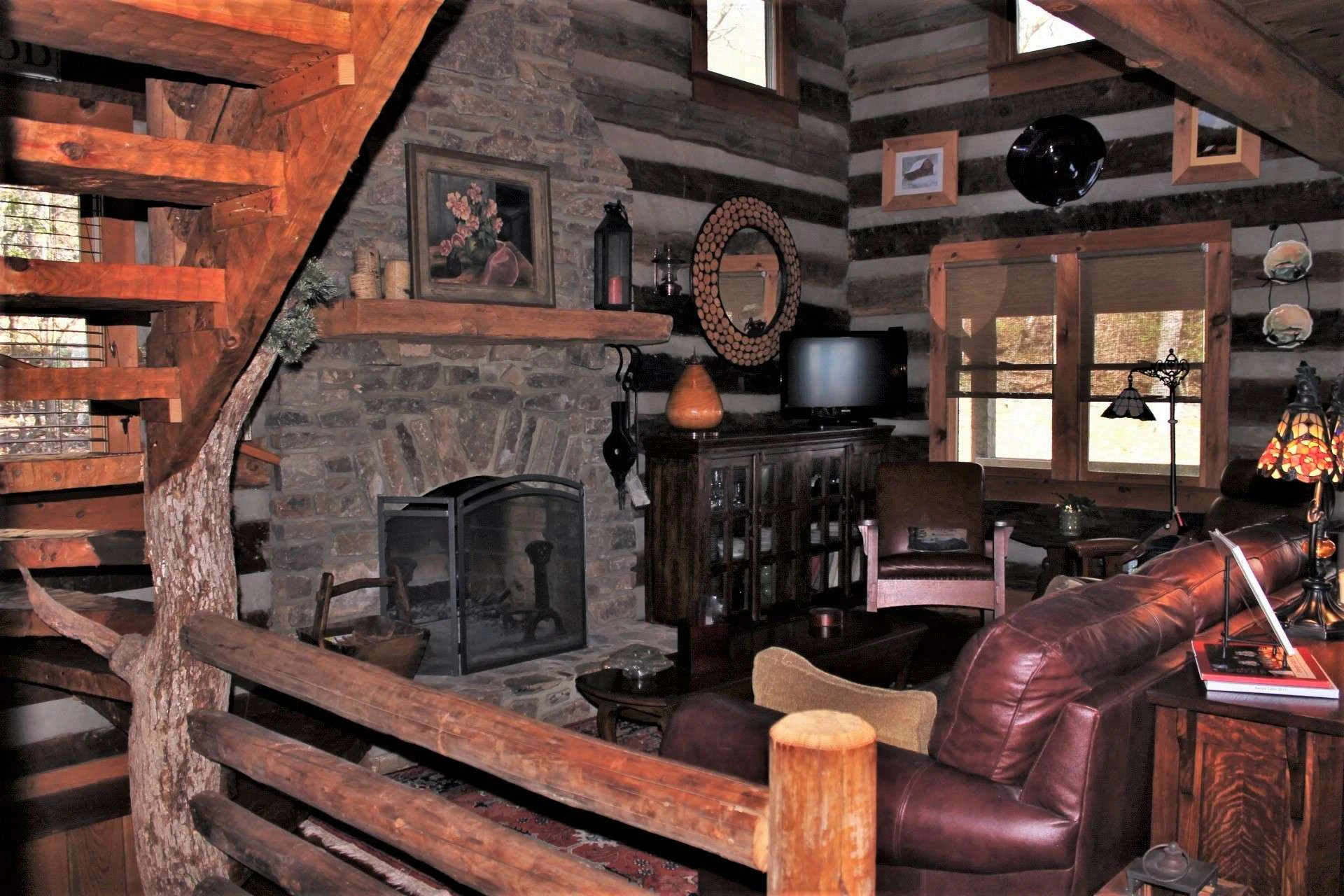 Image number 22 for the current listing