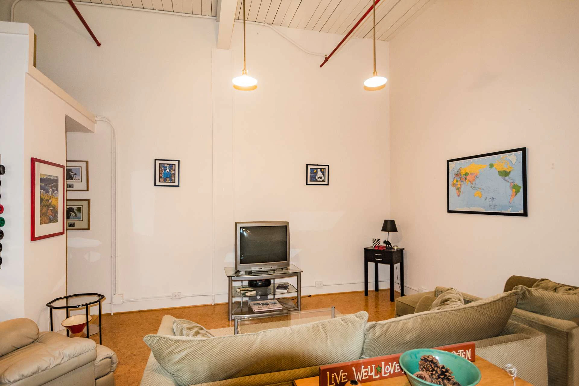 Image number 5 for the current listing