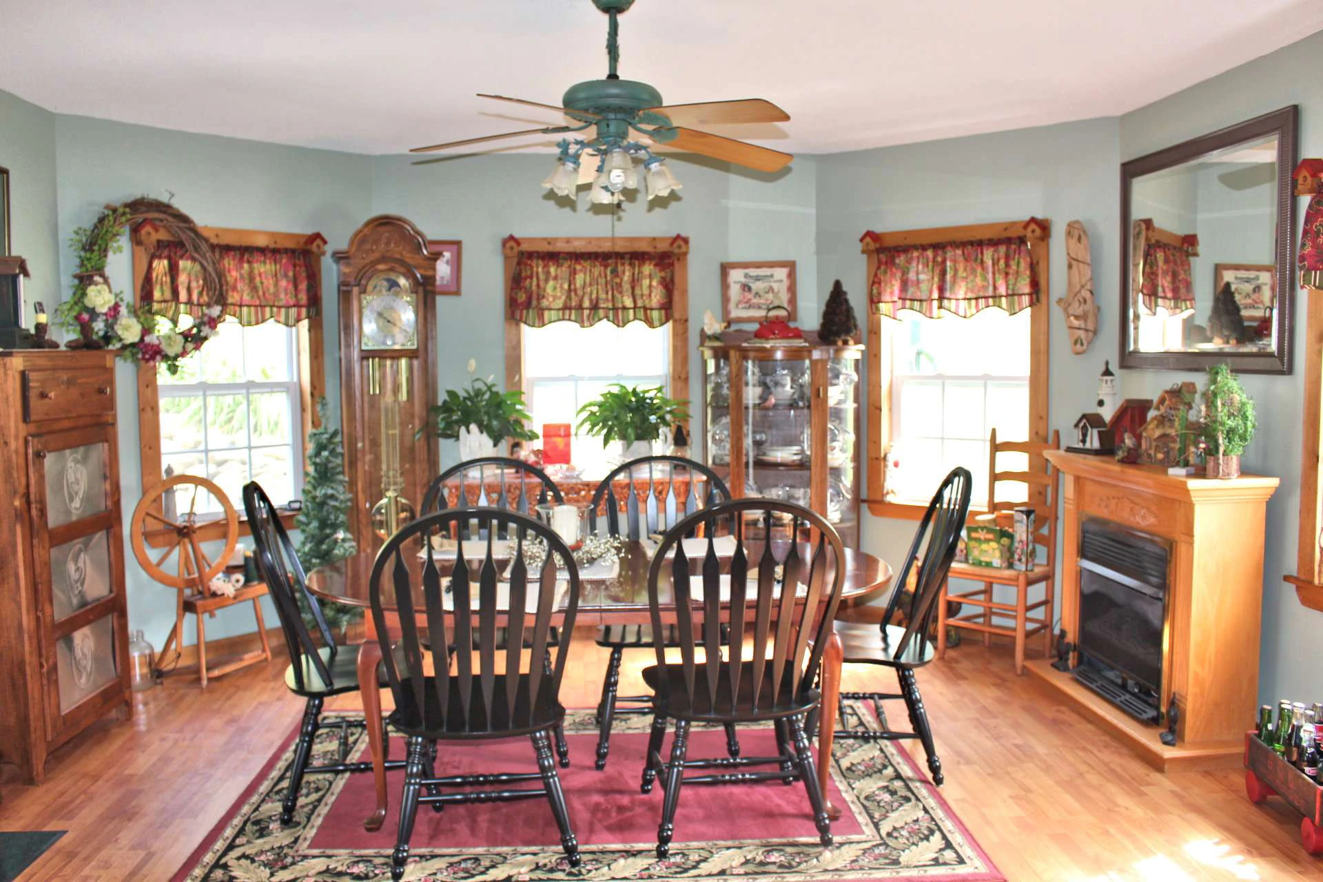 Image number 2 for the current listing
