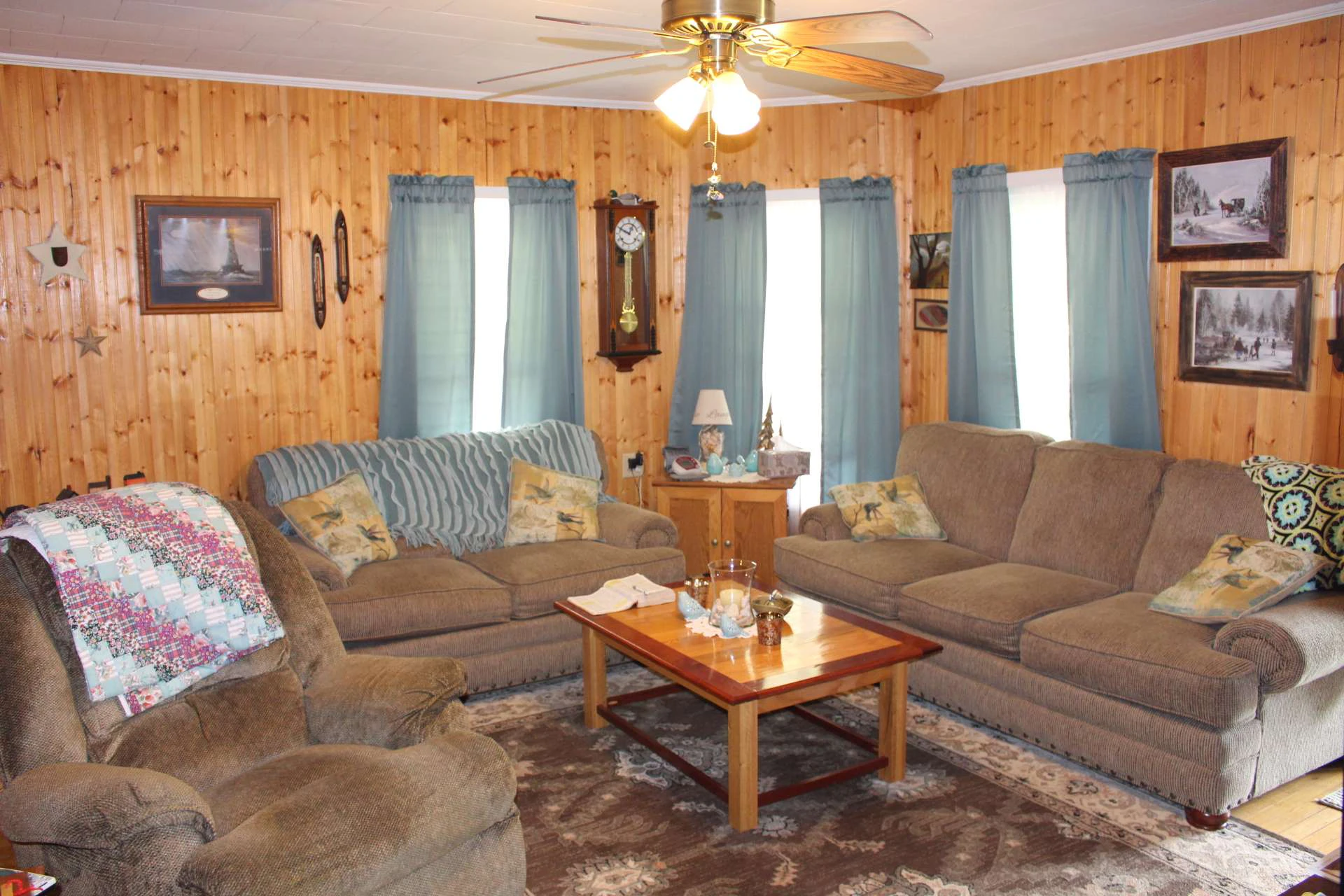 Image number 16 for the current listing