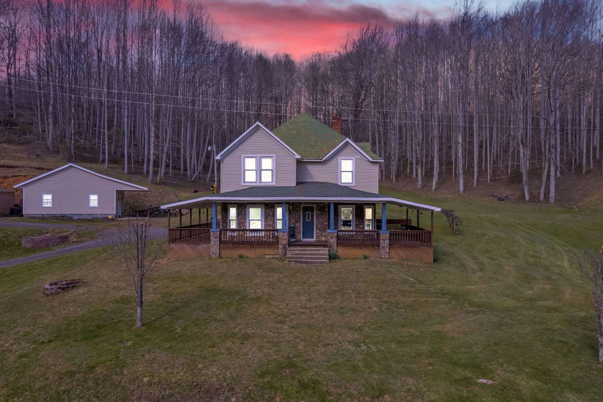 Image number 4 for the current listing