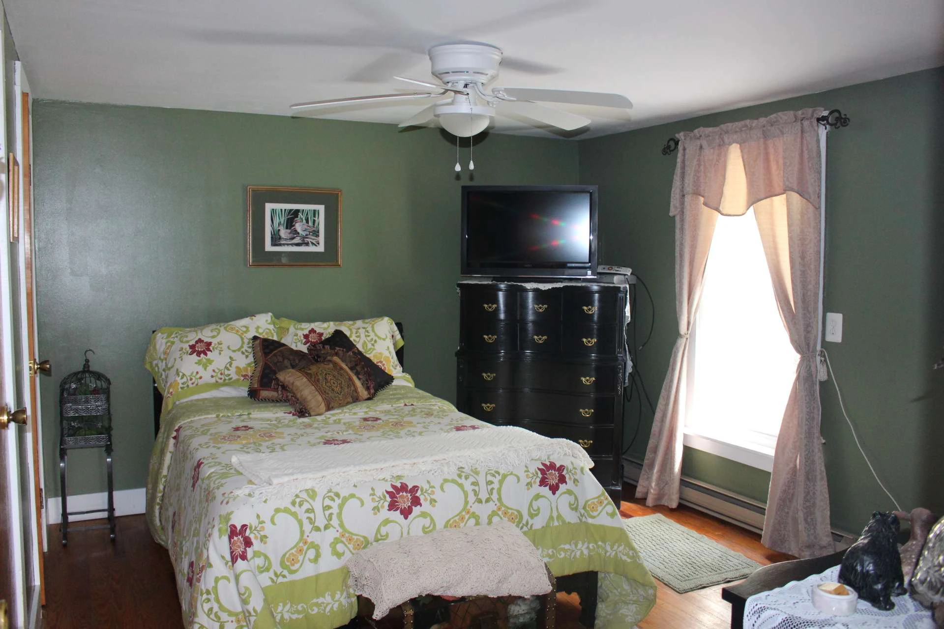 Image number 11 for the current listing