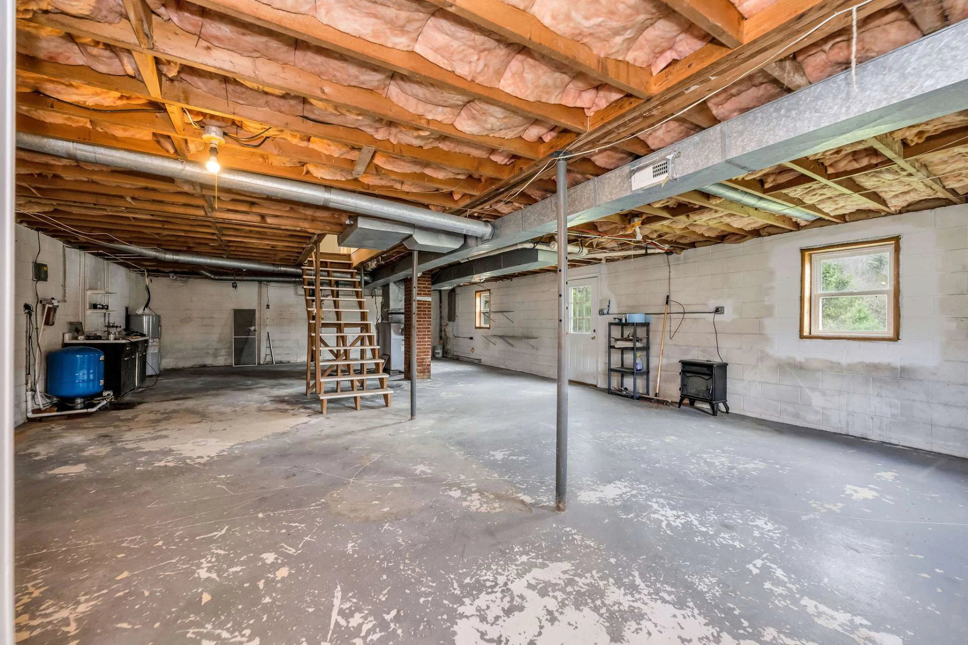 Image number 13 for the current listing