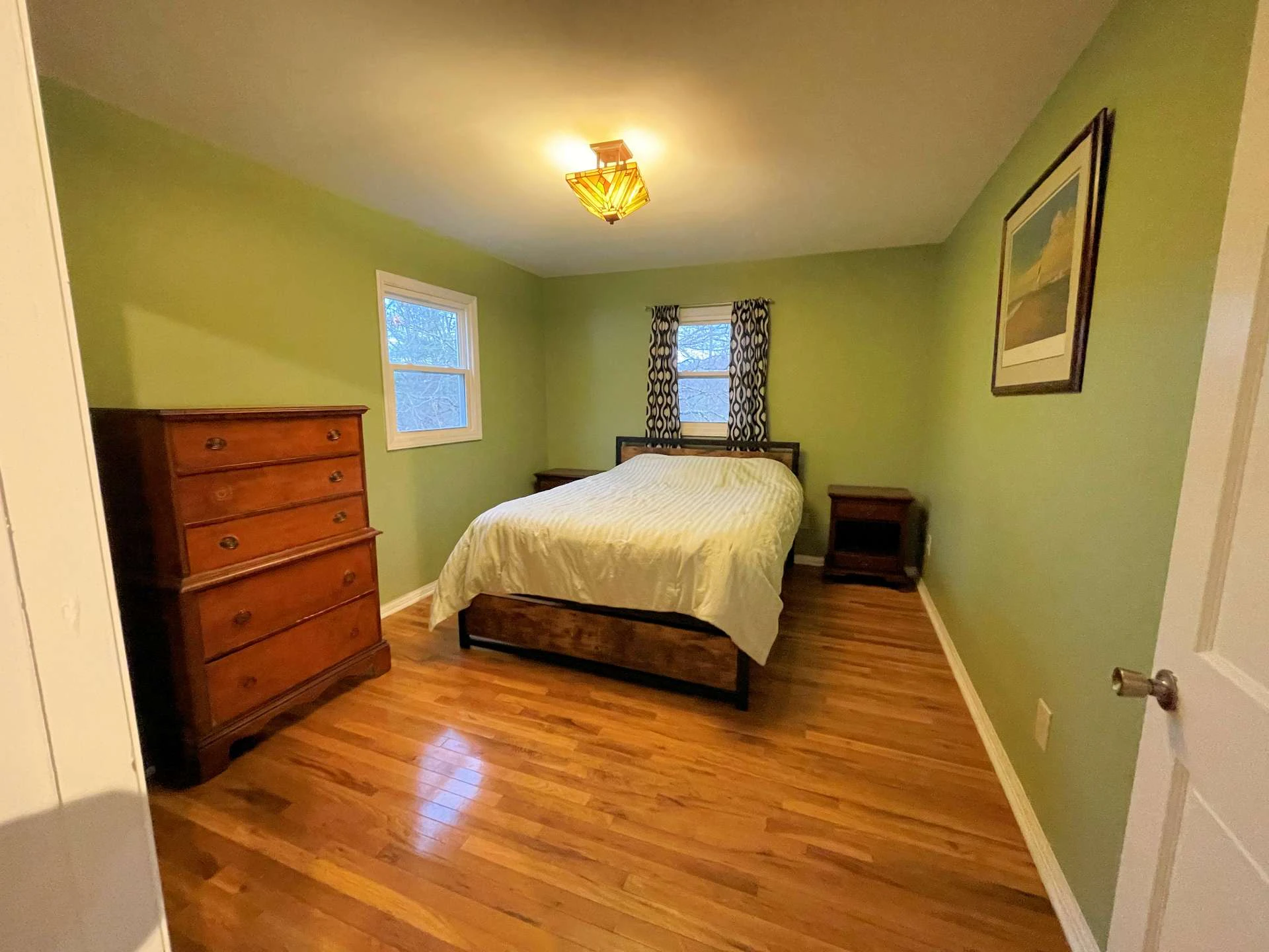 Image number 15 for the current listing