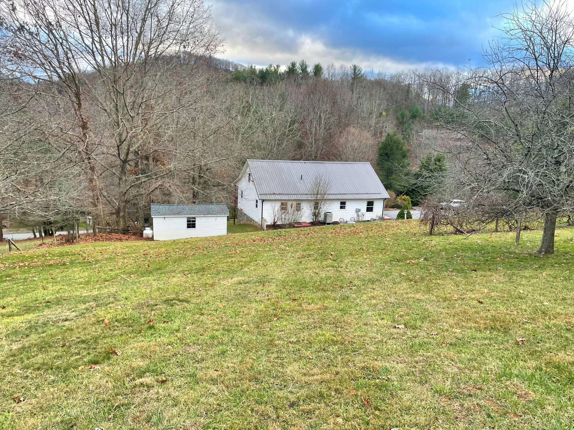 Image number 5 for the current listing