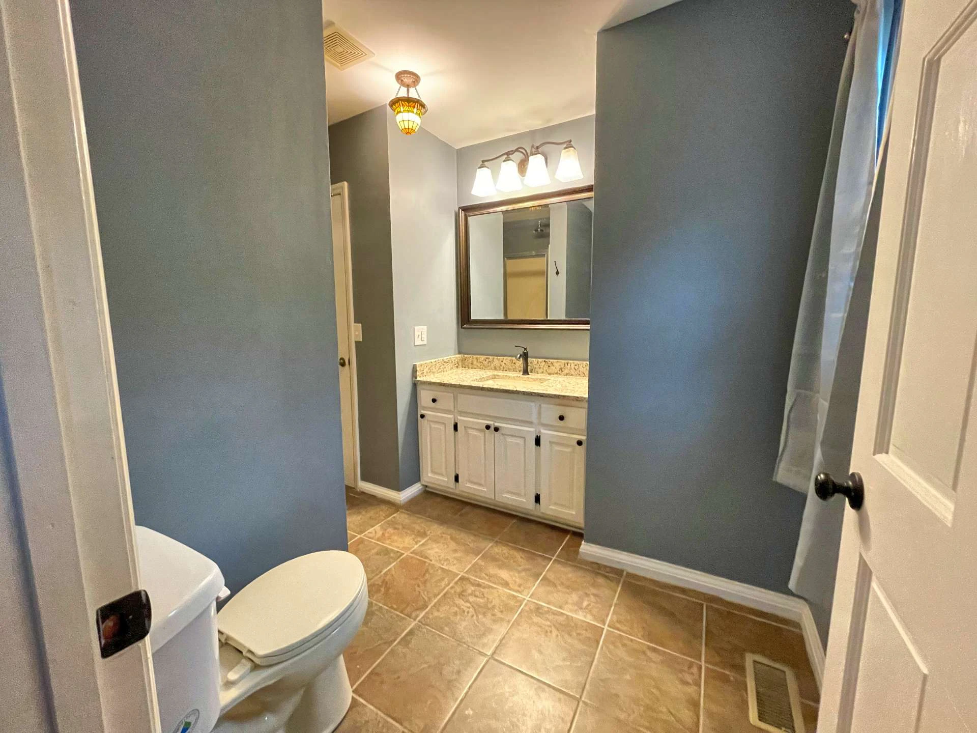 Image number 2 for the current listing