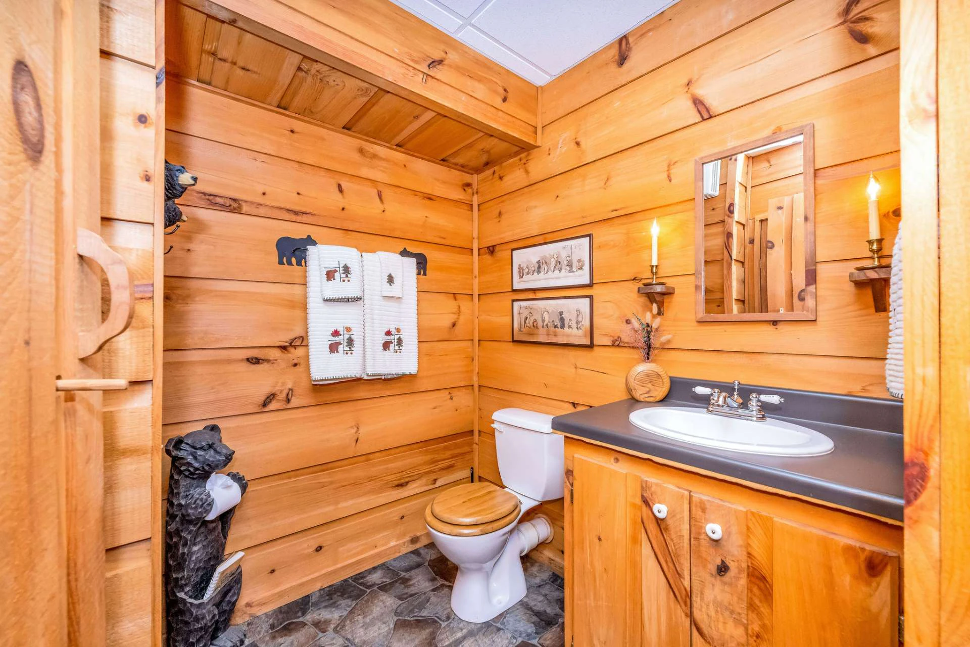Image number 15 for the current listing
