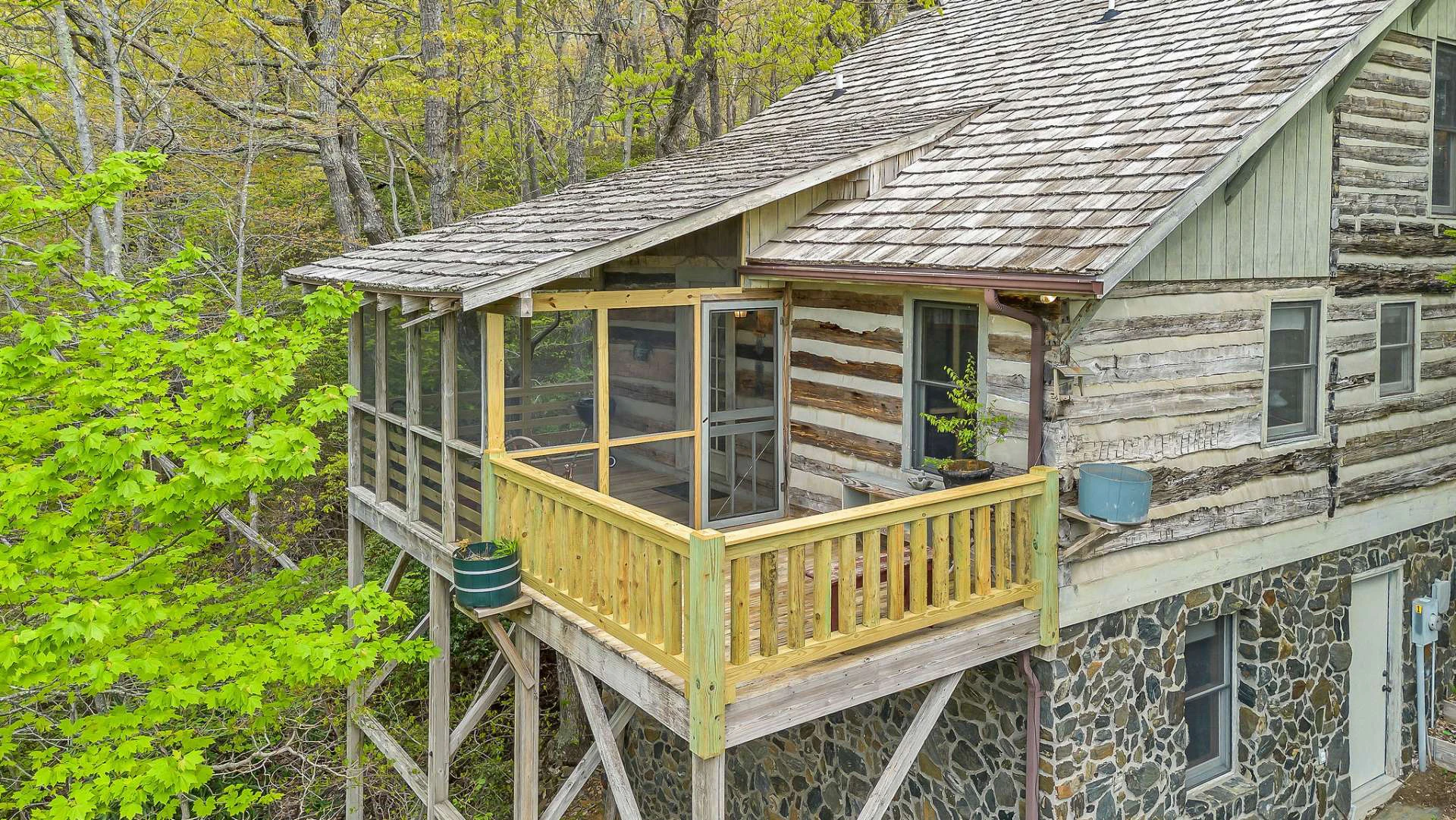 Image number 11 for the current listing